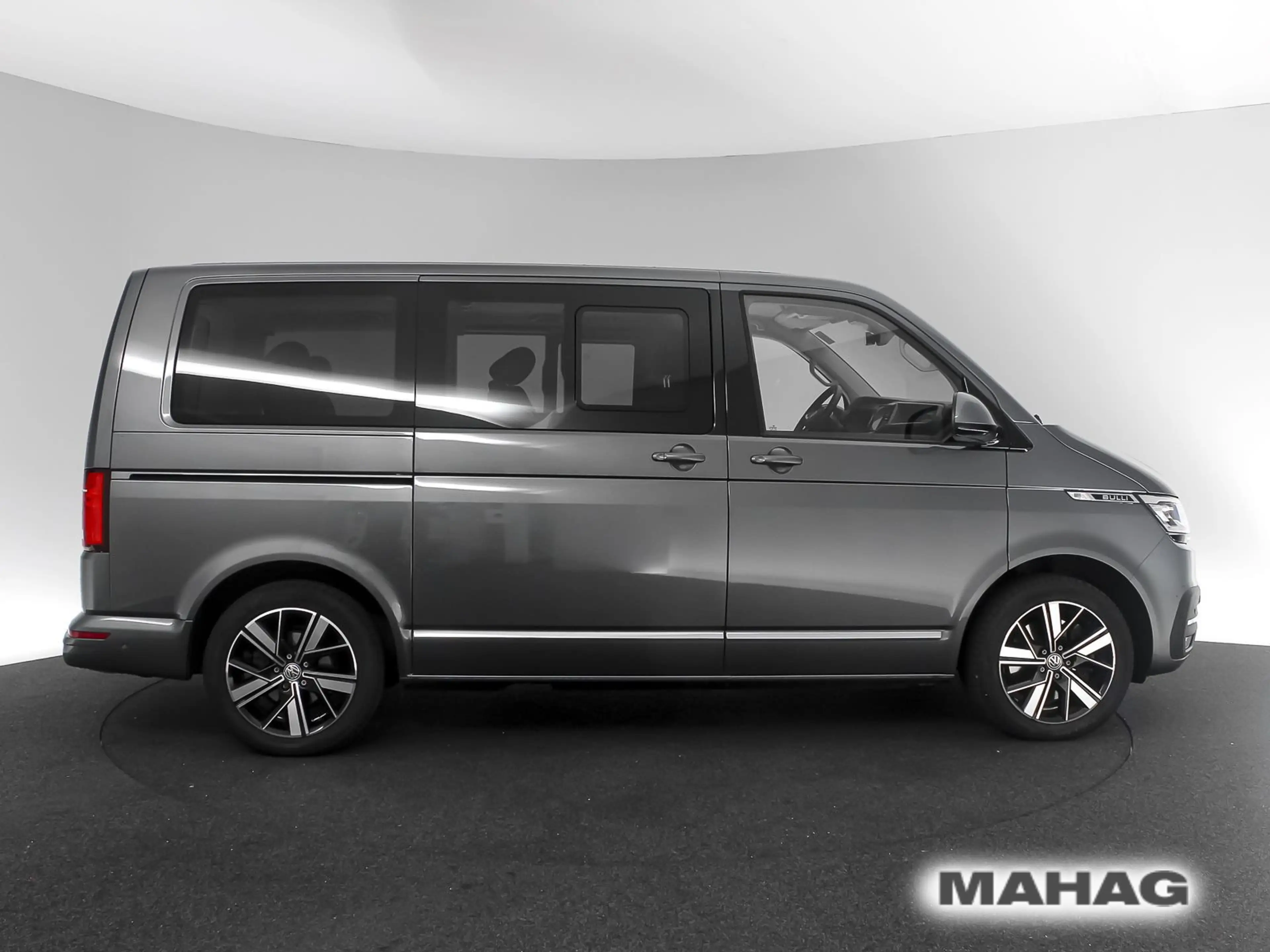 Volkswagen T6.1 Multivan Highline 4Mot 2.0 TDI 7-Sitzer AHK — photo 5