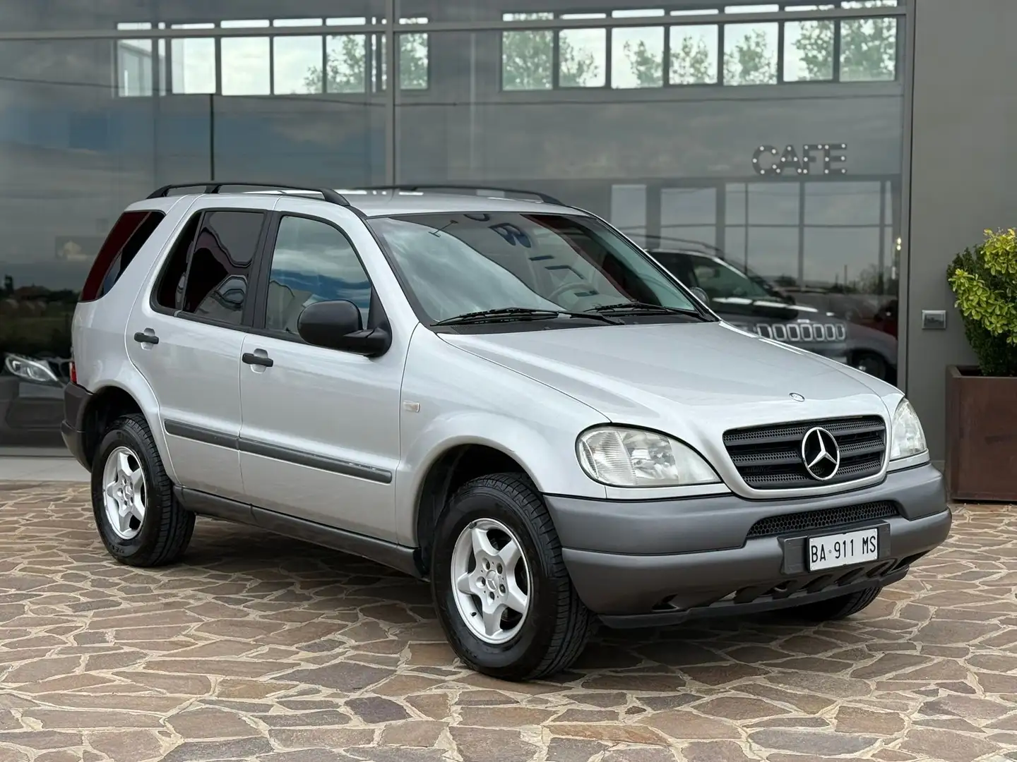 Mercedes-Benz ML 230 Ezüst - 1