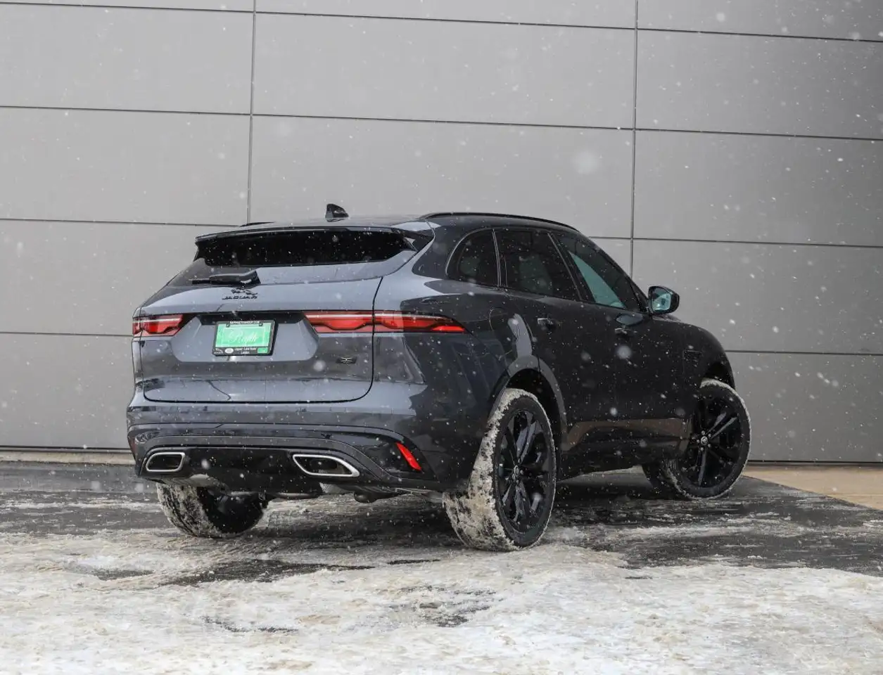 Jaguar F-Pace снимка Jaguar F-Pace