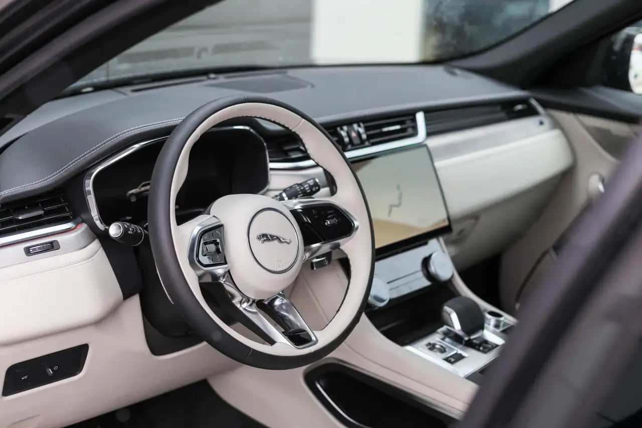 Jaguar F-Pace снимка Jaguar F-Pace