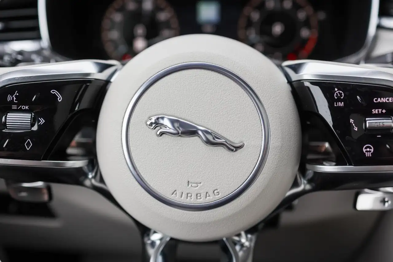 Jaguar F-Pace снимка Jaguar F-Pace