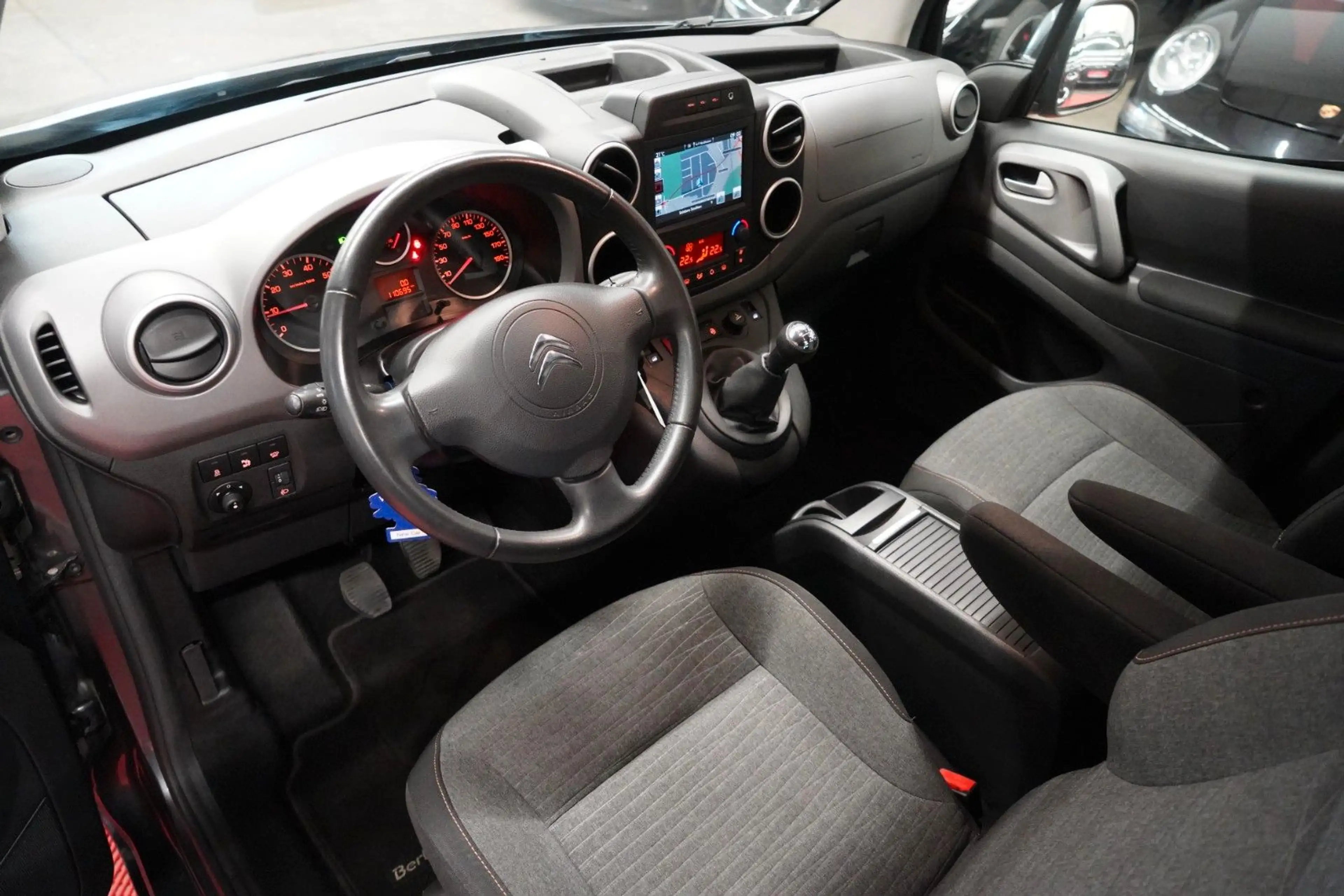 Citroen Berlingo 1.2 *2.Hand*Unfallfrei*Rückfahrk*Navi* — photo 13