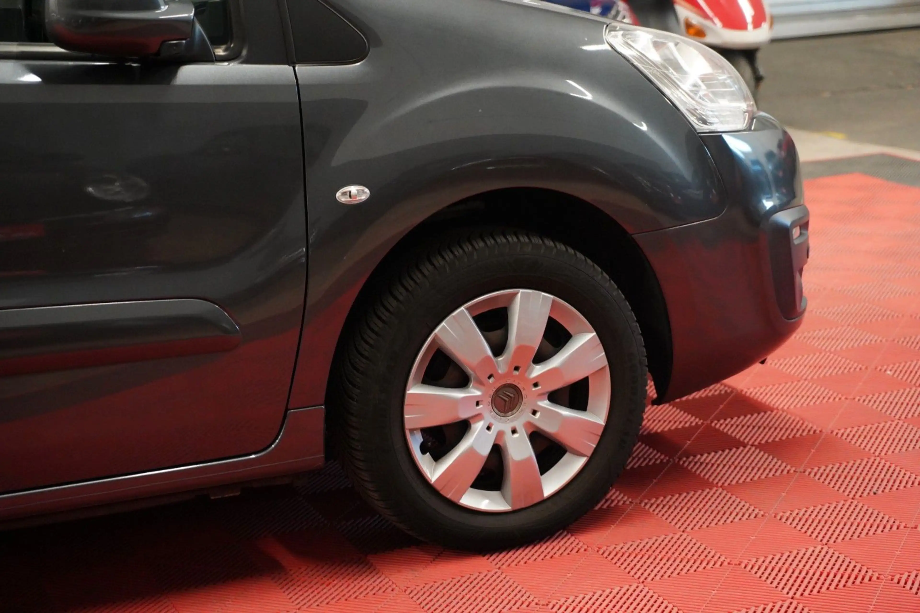 Citroen Berlingo 1.2 *2.Hand*Unfallfrei*Rückfahrk*Navi* — photo 5