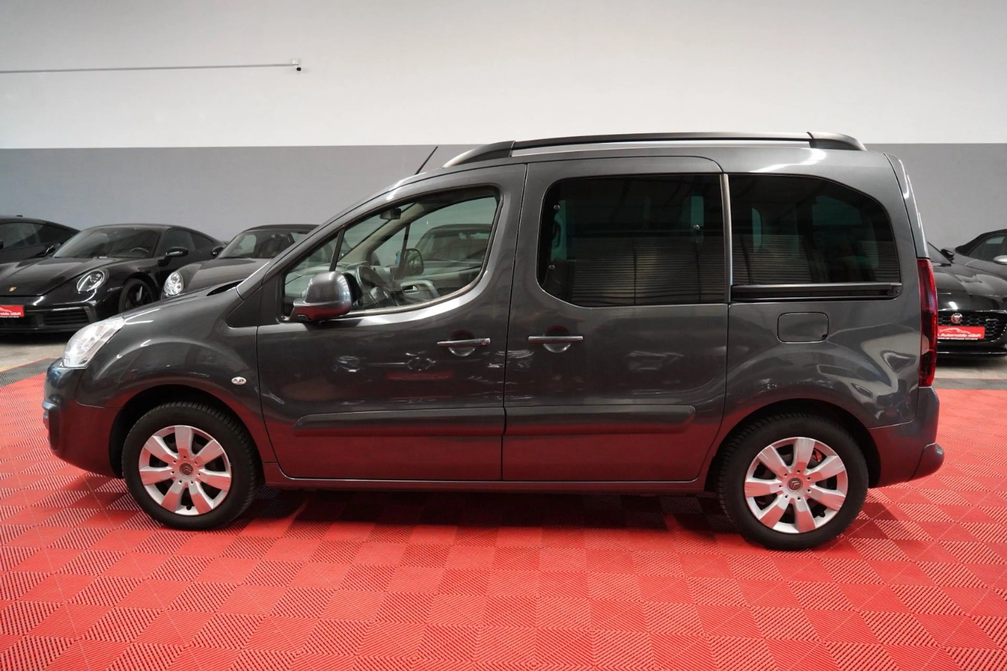 Citroen Berlingo 1.2 *2.Hand*Unfallfrei*Rückfahrk*Navi* — photo 10