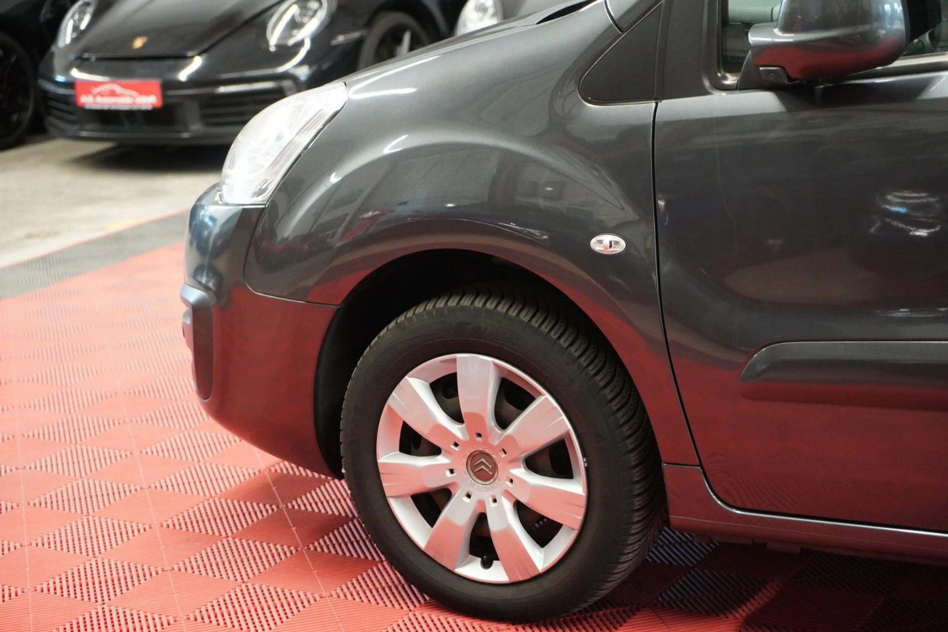 Citroen Berlingo 1.2 *2.Hand*Unfallfrei*Rückfahrk*Navi* — photo 12