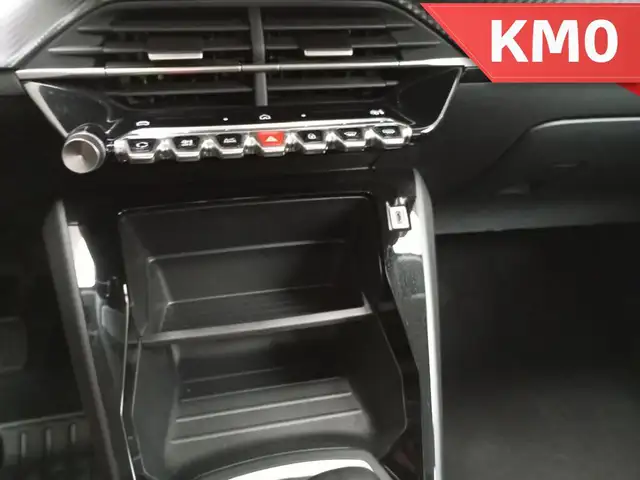 Peugeot 208 view 19