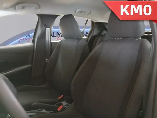 Peugeot 208 view 10