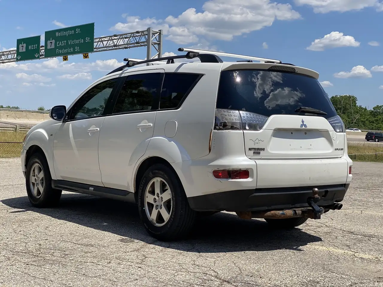 Mitsubishi Outlander снимка Mitsubishi Outlander