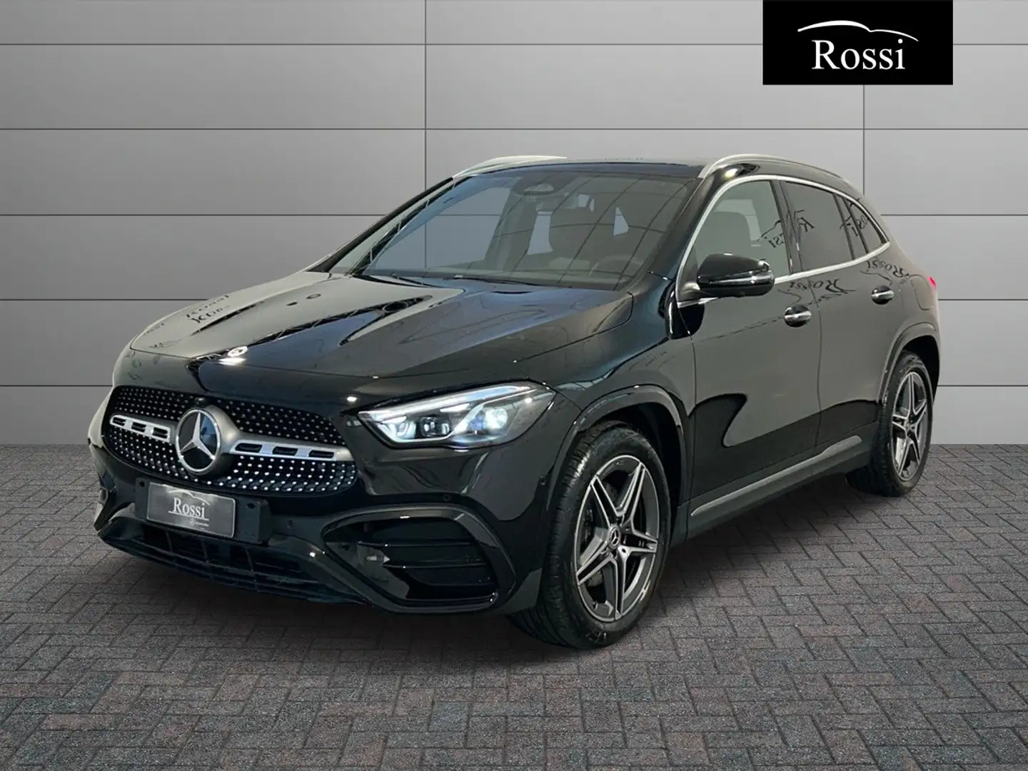 Mercedes-Benz GLA 200 d Automatic Negru - 1