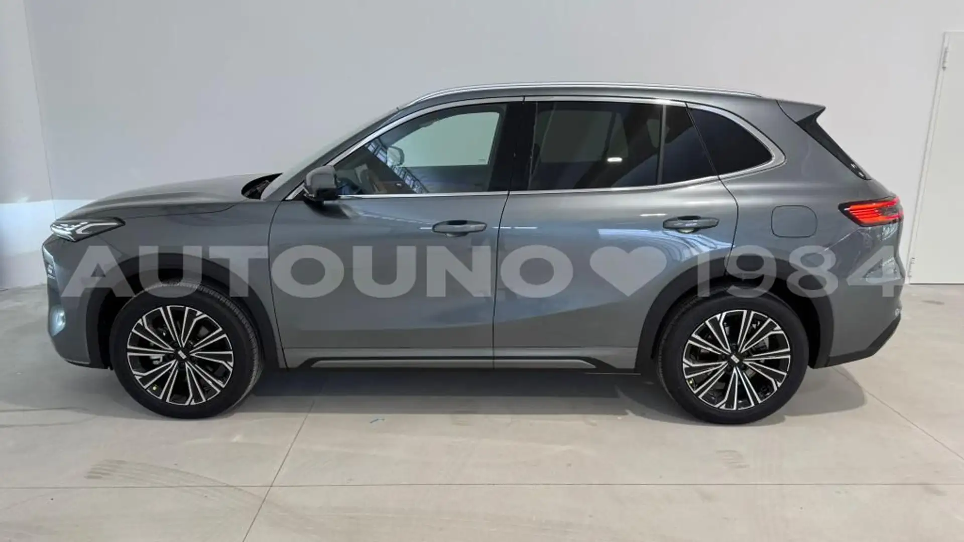 Geely Starray EM-i 1.5 phev Launch Edition Gris - 2