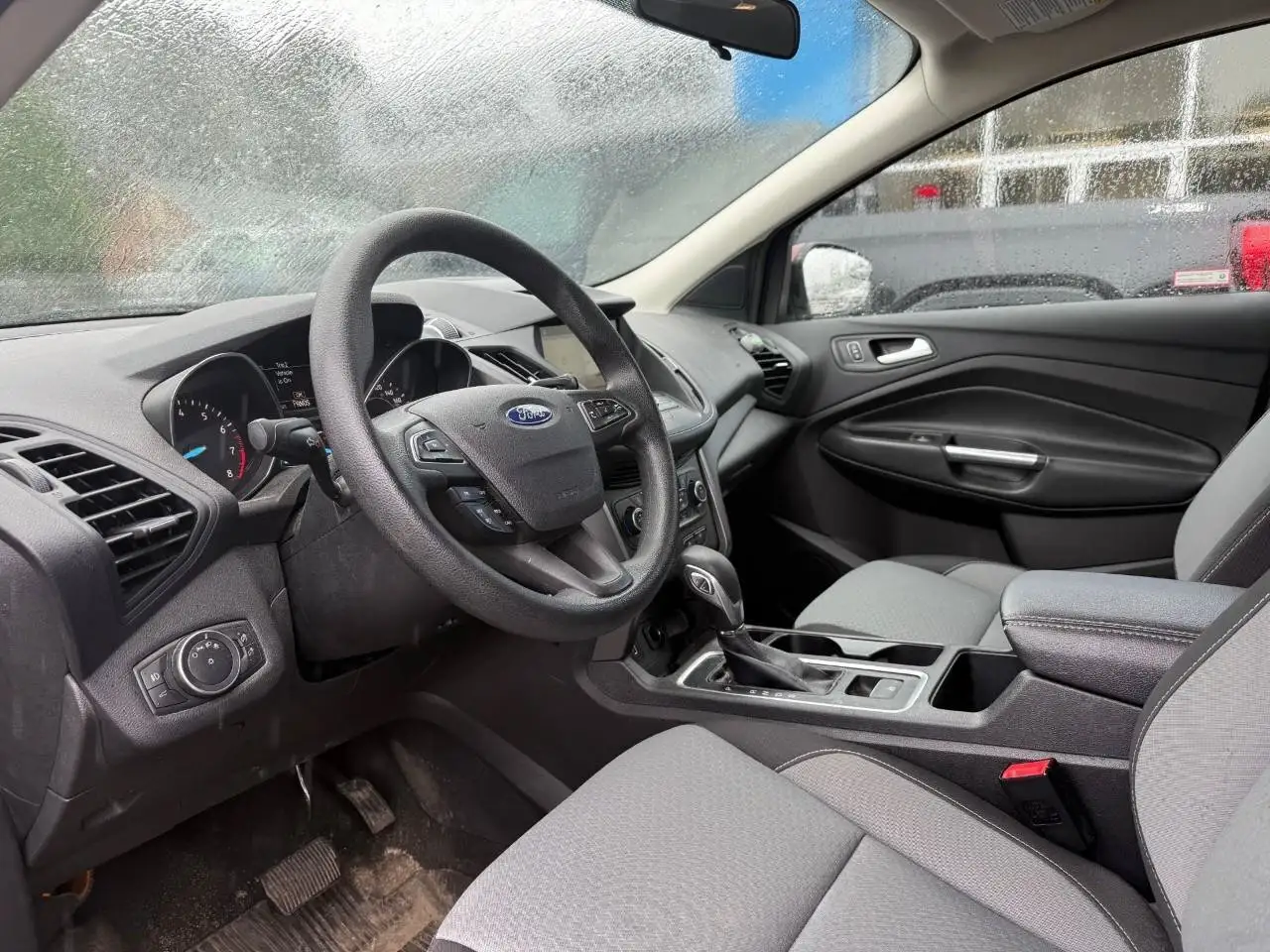 Ford Escape снимка Ford Escape