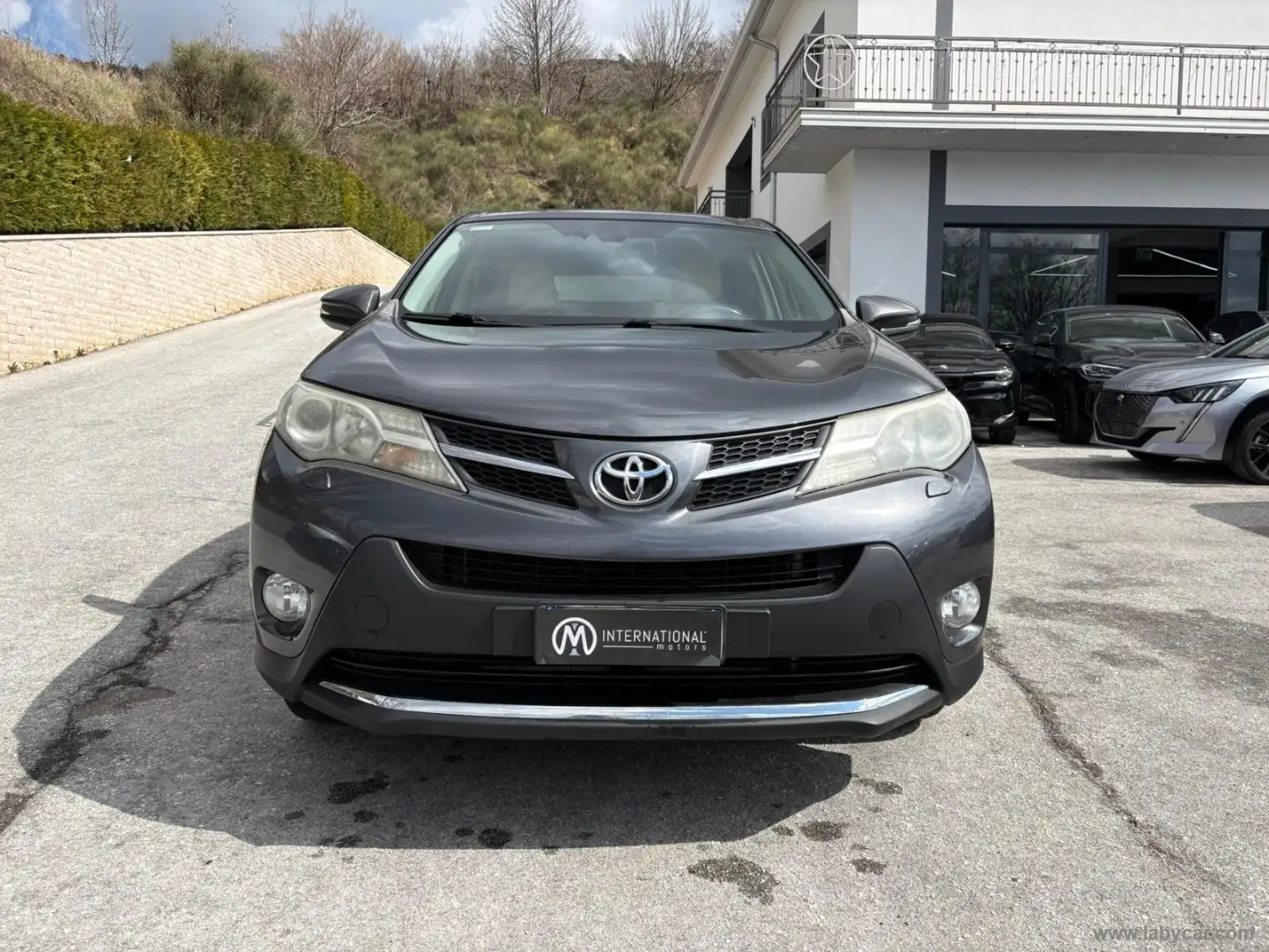 Toyota RAV 4 2.0 D-4D 4WD Lounge Grau - 2