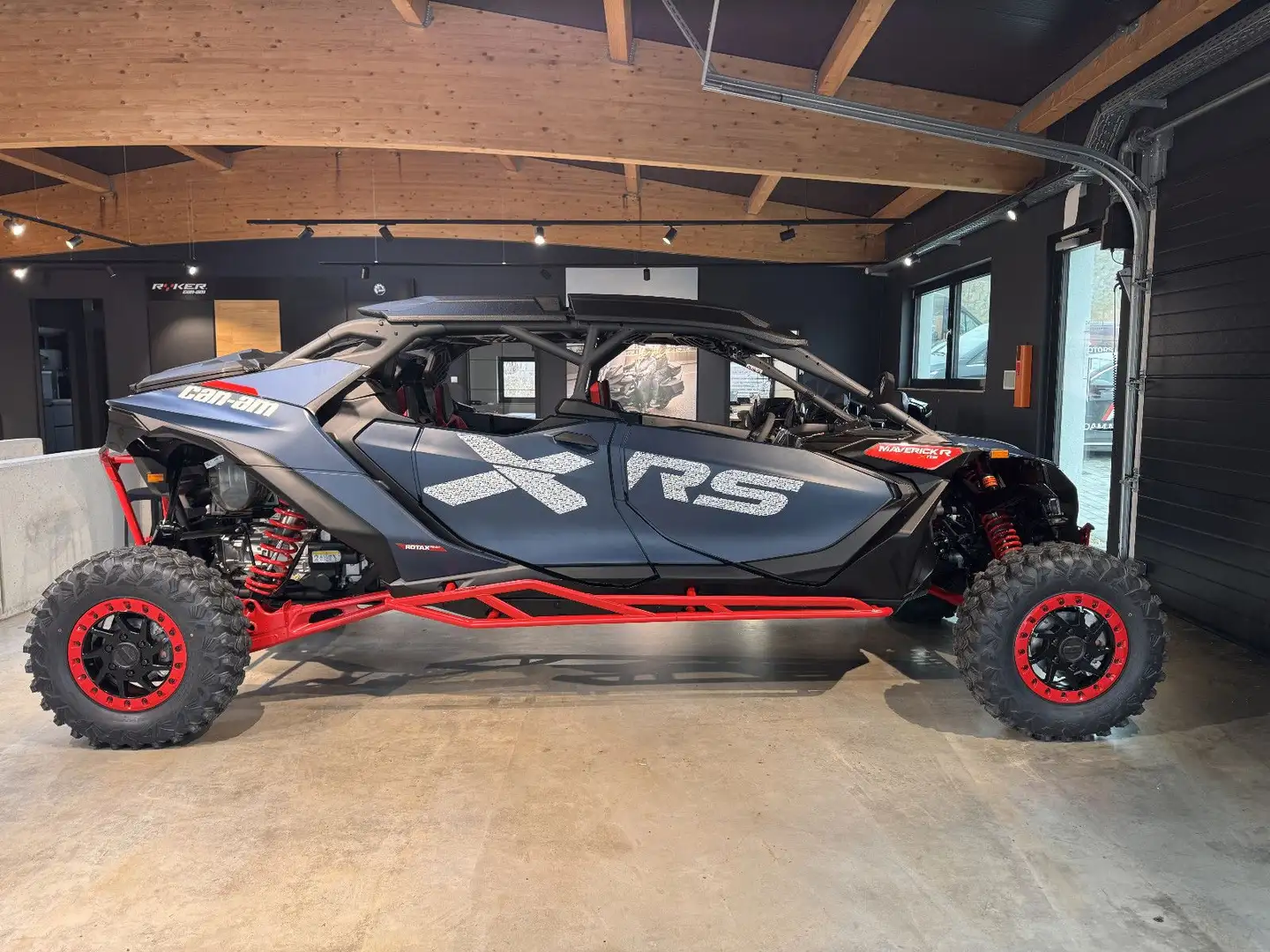 Can-Am Maverick R MAX XRS 2025 SmartShox 7 Gang DCT T1B Kék - 2