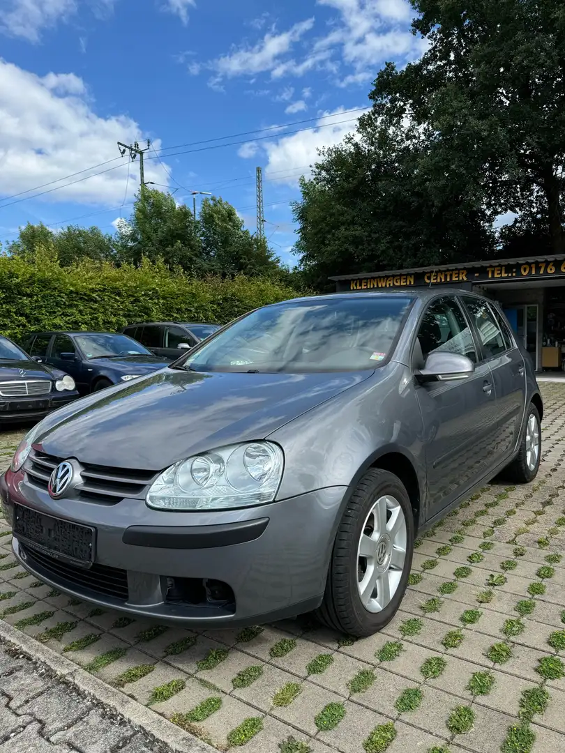 Volkswagen Golf Trendline Gris - 1