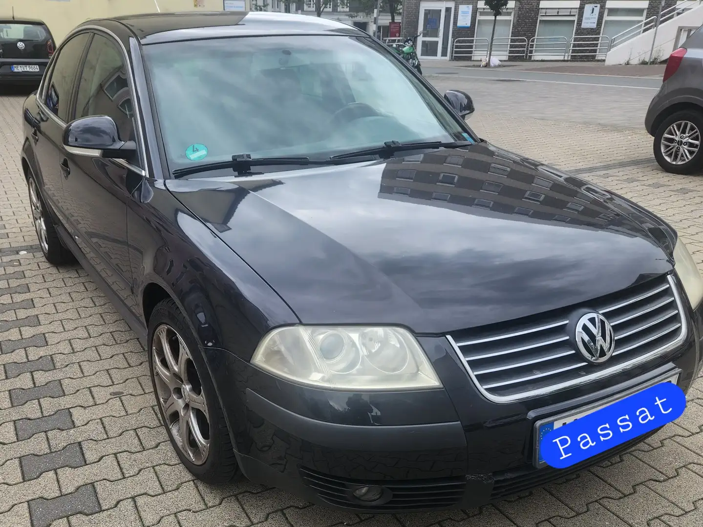 Volkswagen Passat 2.0 Comfortline Family Černá - 1