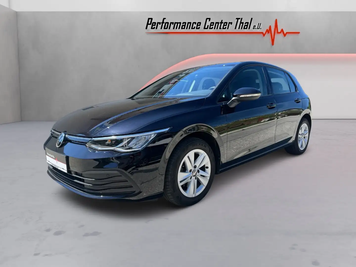 Volkswagen Golf 2,0 TDI Life ACC LED NAVI Schwarz - 1