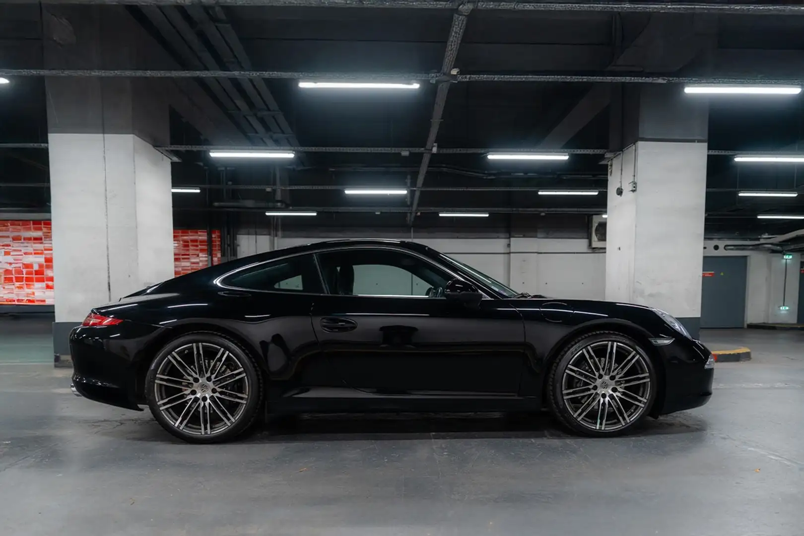 Porsche 911 Type 991 Carrera - Black Edition - Approved 04/27 Schwarz - 2