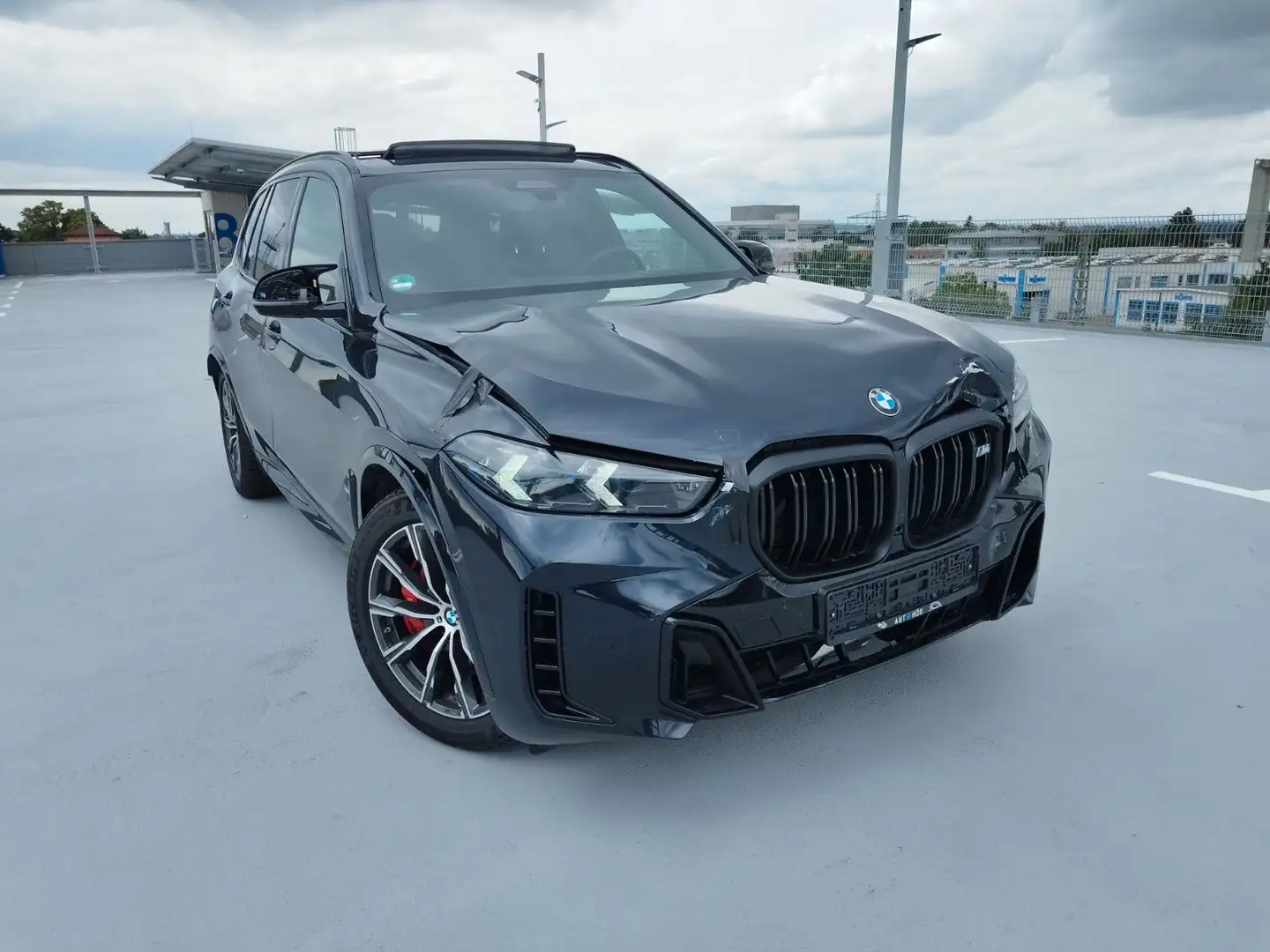 BMW X5 M60i Pano/2AchsLuft/Integral/StHz/AHK/NP141` Noir - 1