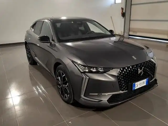 DS Automobiles DS 4 view 3