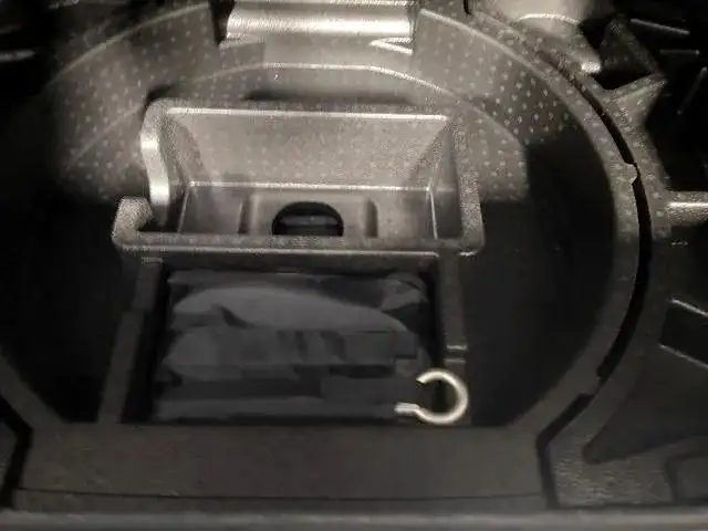 DS Automobiles DS 4 view 23