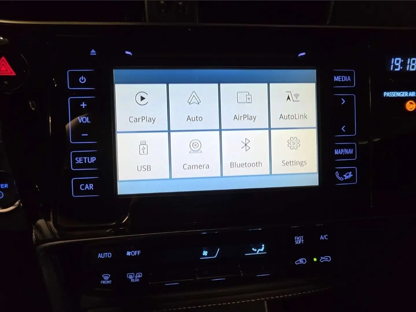 Toyota Auris TS 1,8 VVT-i Hybrid Lounge - 2