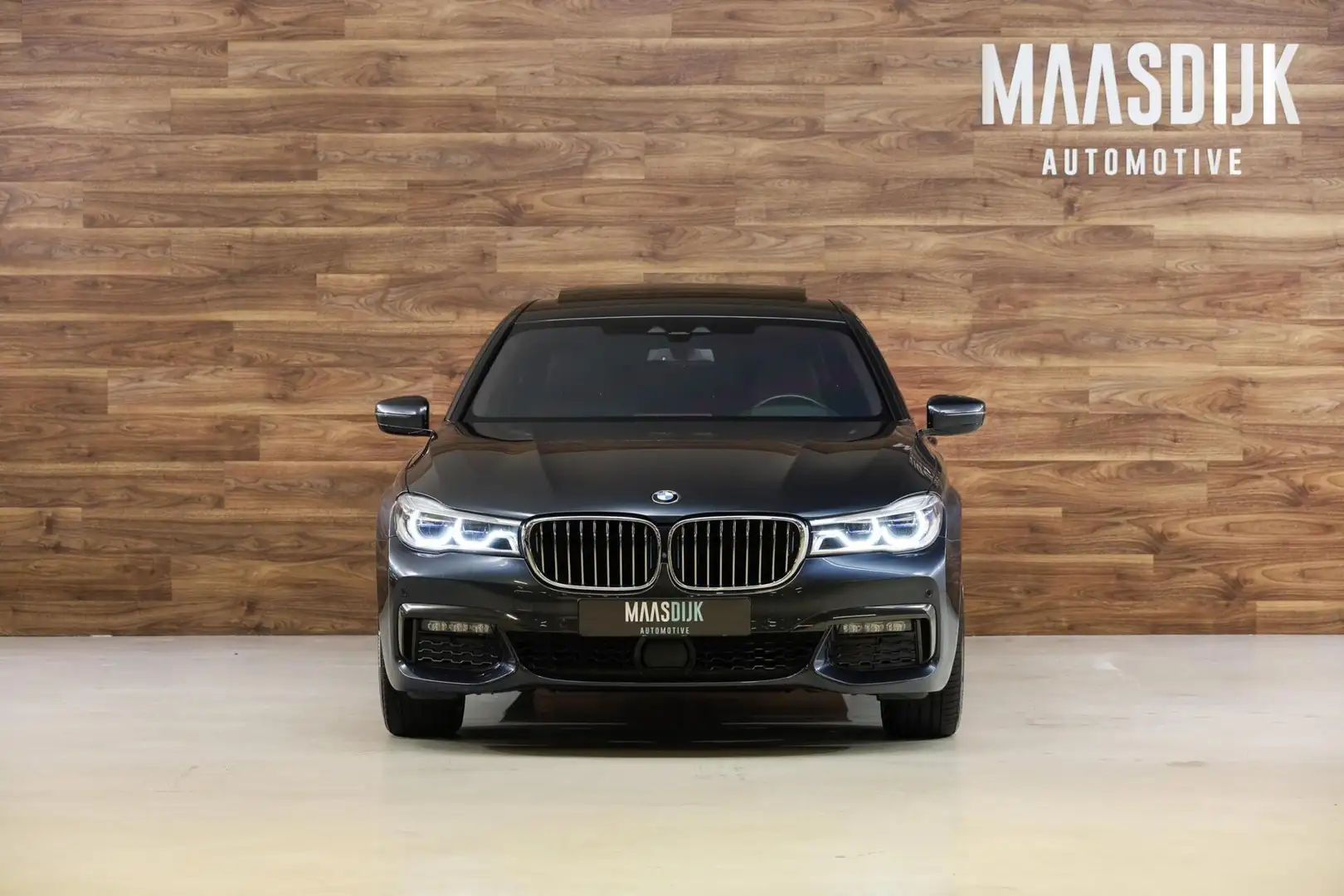 BMW 740 7-serie 740Le xDrive|M-Sport|Individual|Rear Loung Gris - 2