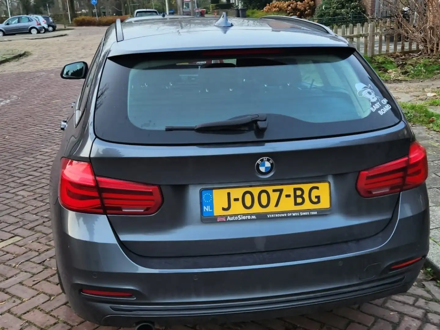 BMW 318 318d Touring Aut. Sport Line panoramadak - 2
