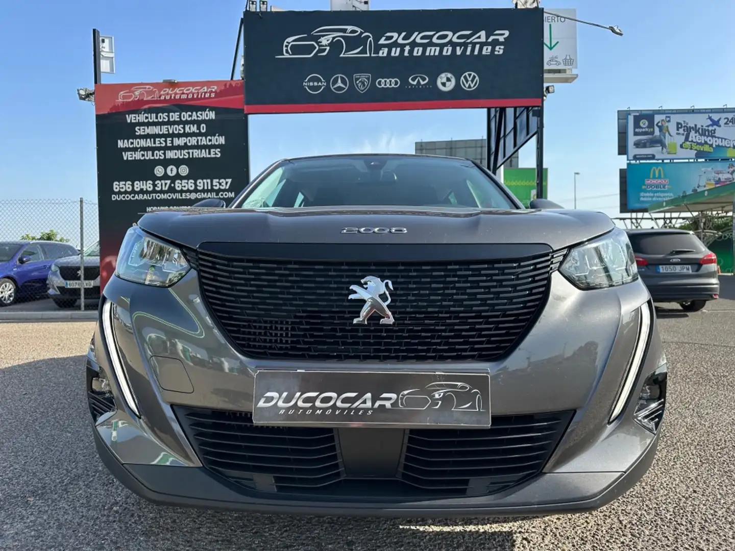 Peugeot 2008 1.2 PureTech S&S Active Pack 100 Grijs - 1