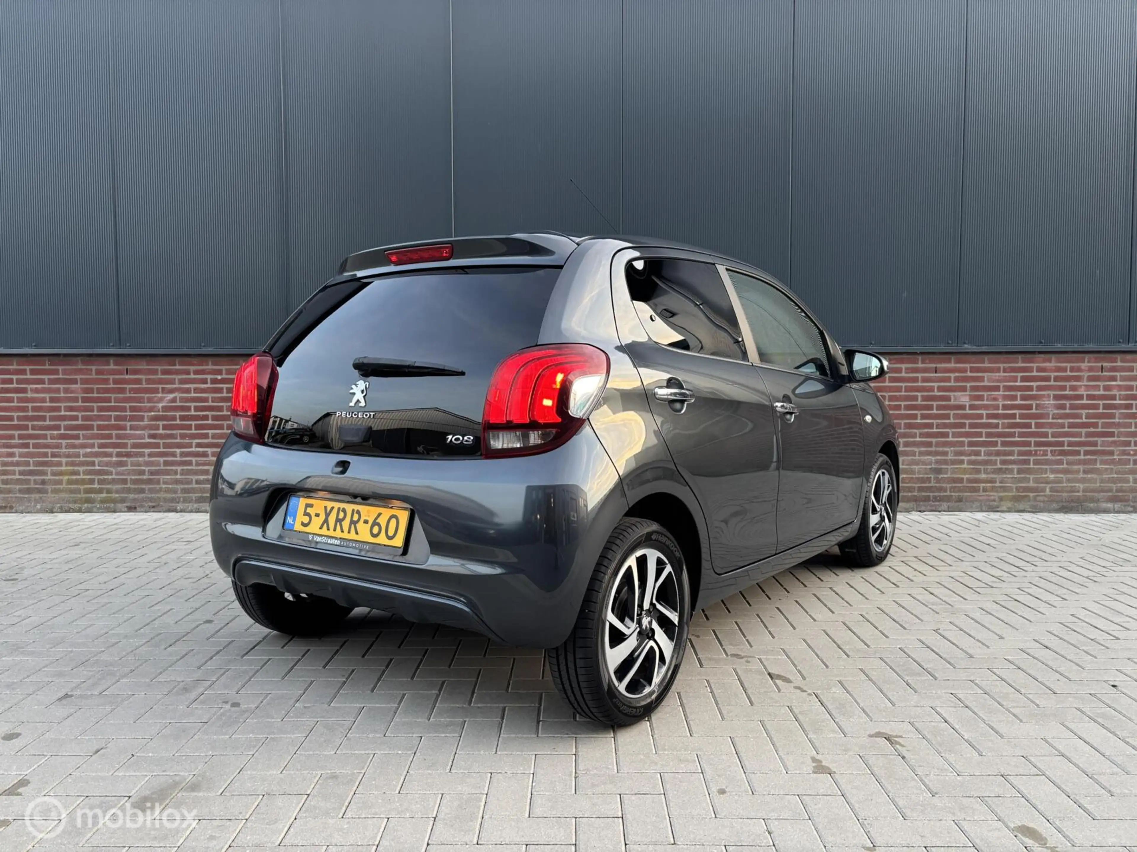 Peugeot 108 1.0 e-VTi Première | Camera | Keyless | Climate — photo 12