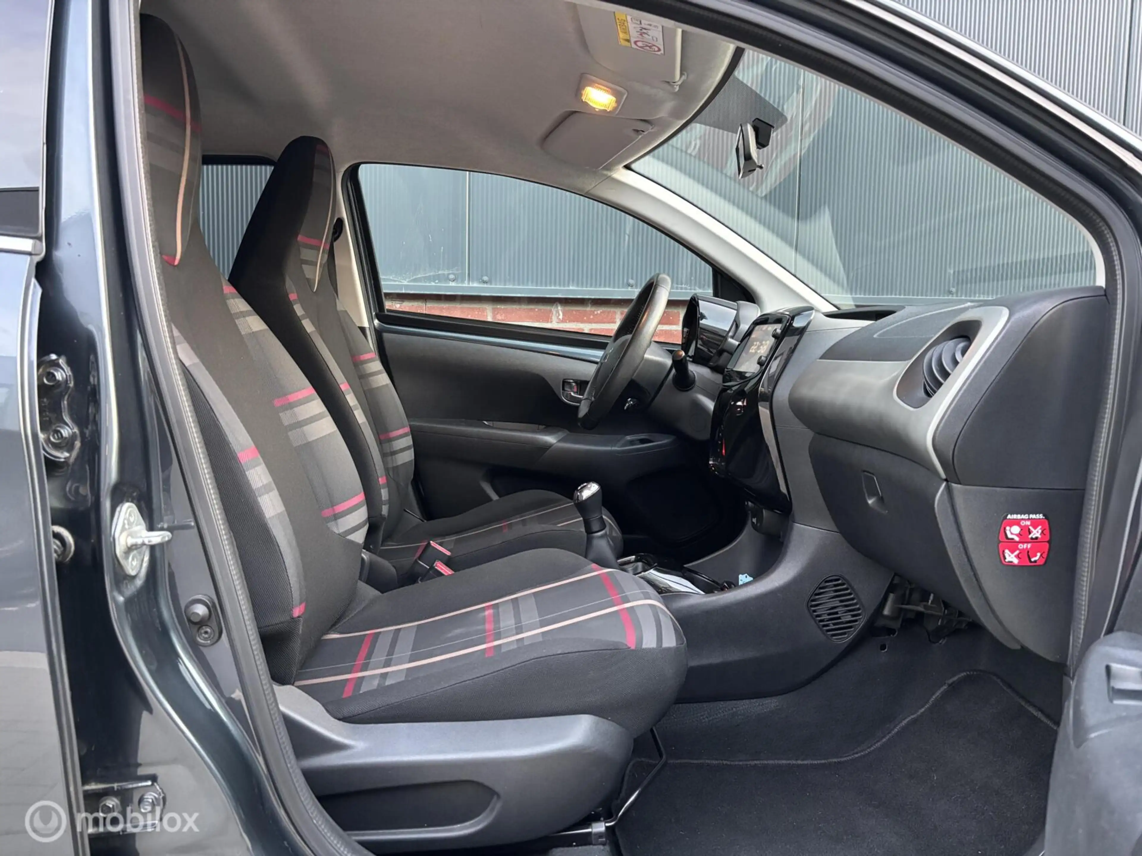 Peugeot 108 1.0 e-VTi Première | Camera | Keyless | Climate — photo 22