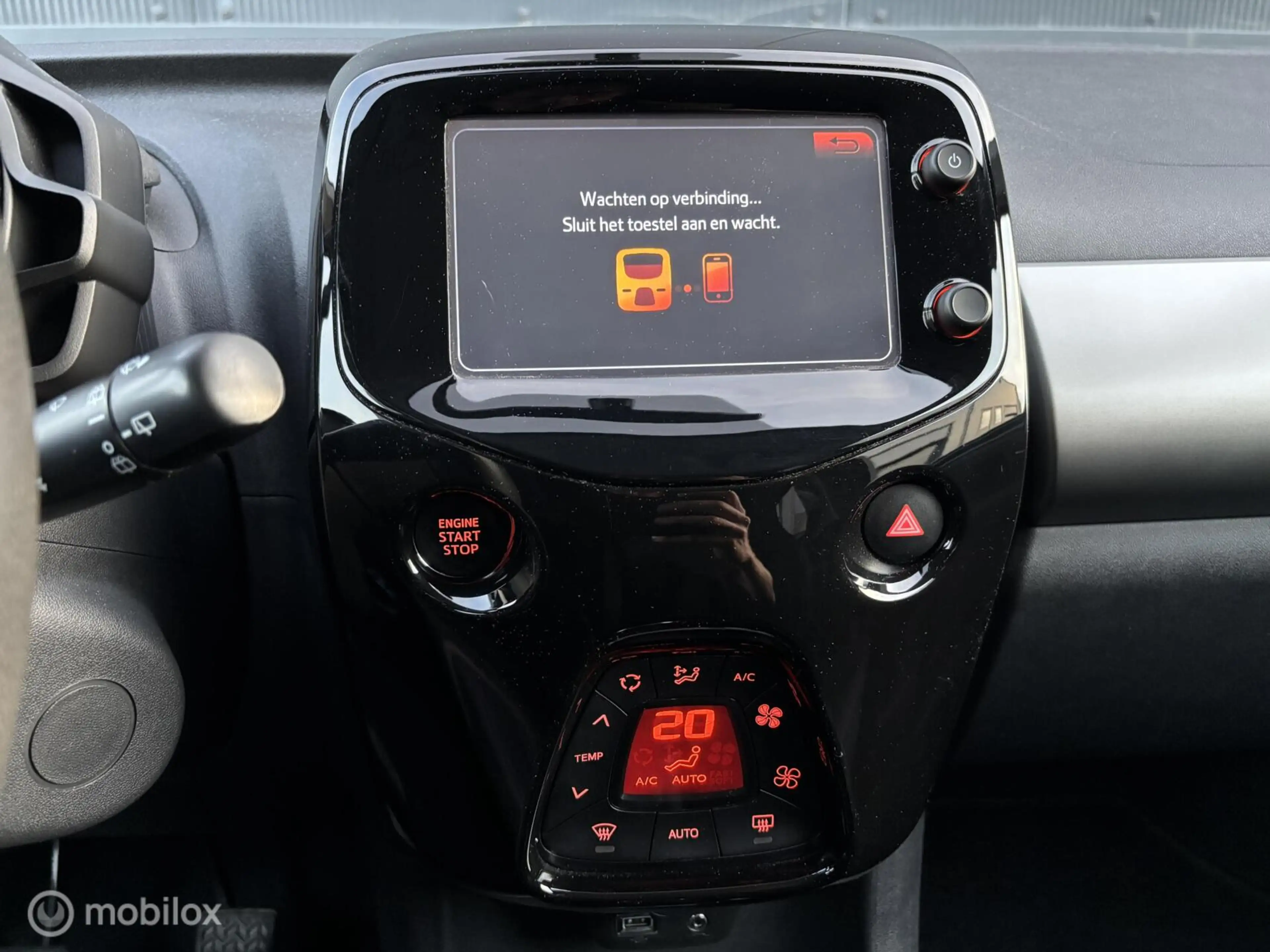 Peugeot 108 1.0 e-VTi Première | Camera | Keyless | Climate — photo 16