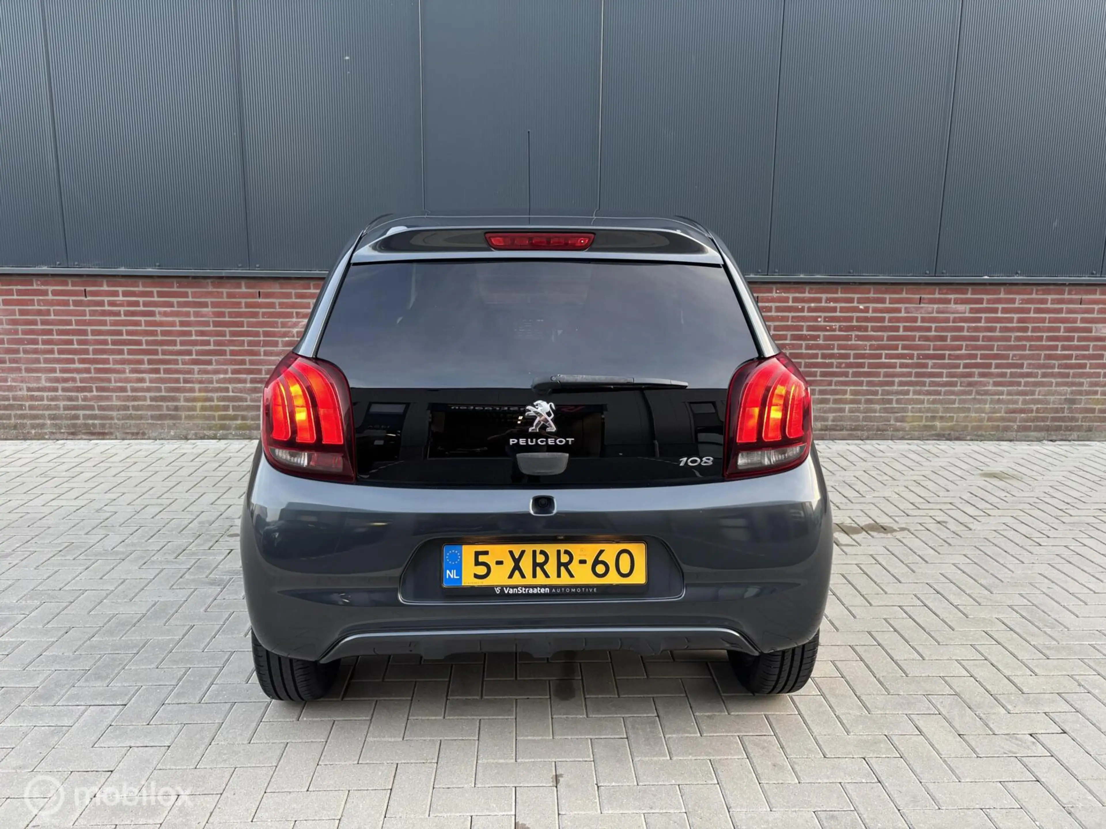Peugeot 108 1.0 e-VTi Première | Camera | Keyless | Climate — photo 11