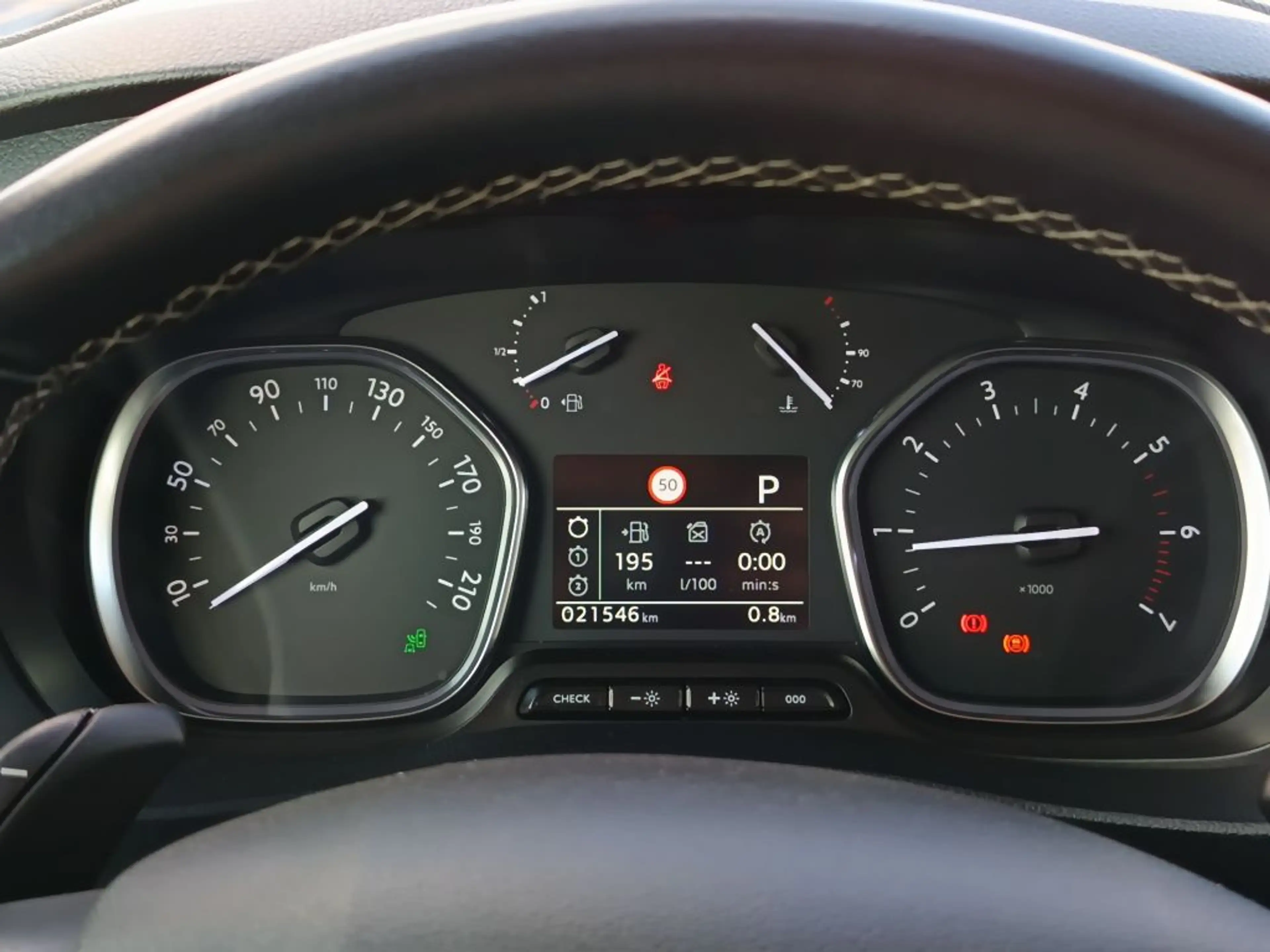 Peugeot Traveller L2 2.0 BlueHDi 180 EAT8 Business VIP — photo 12