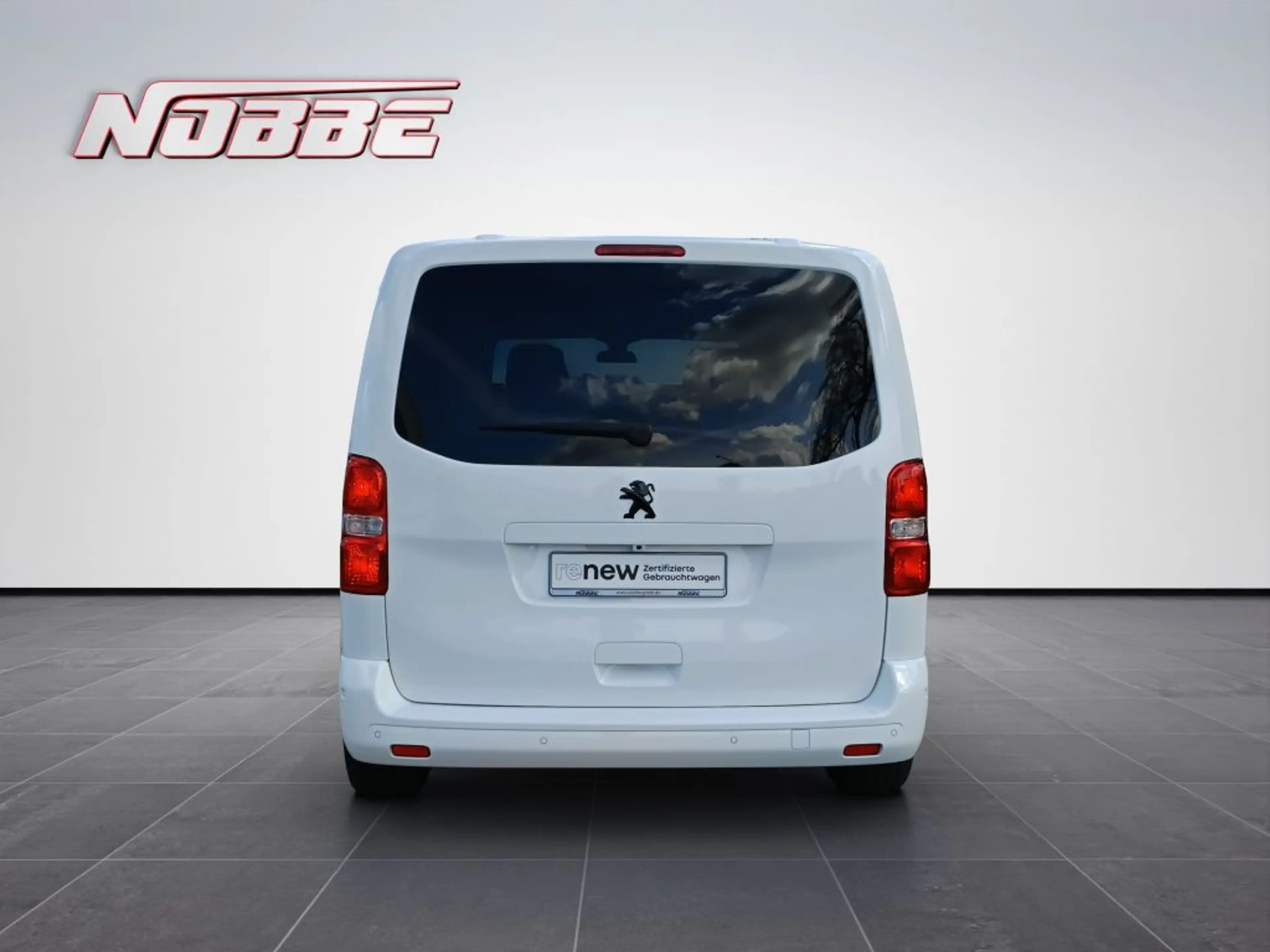 Peugeot Traveller L2 2.0 BlueHDi 180 EAT8 Business VIP — photo 4