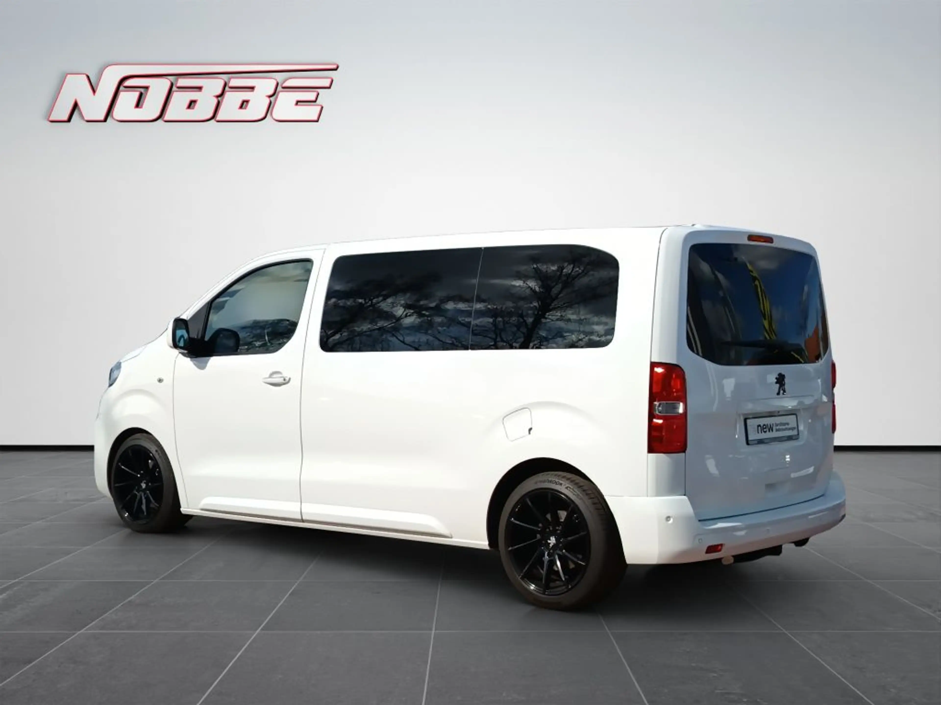 Peugeot Traveller L2 2.0 BlueHDi 180 EAT8 Business VIP — photo 3