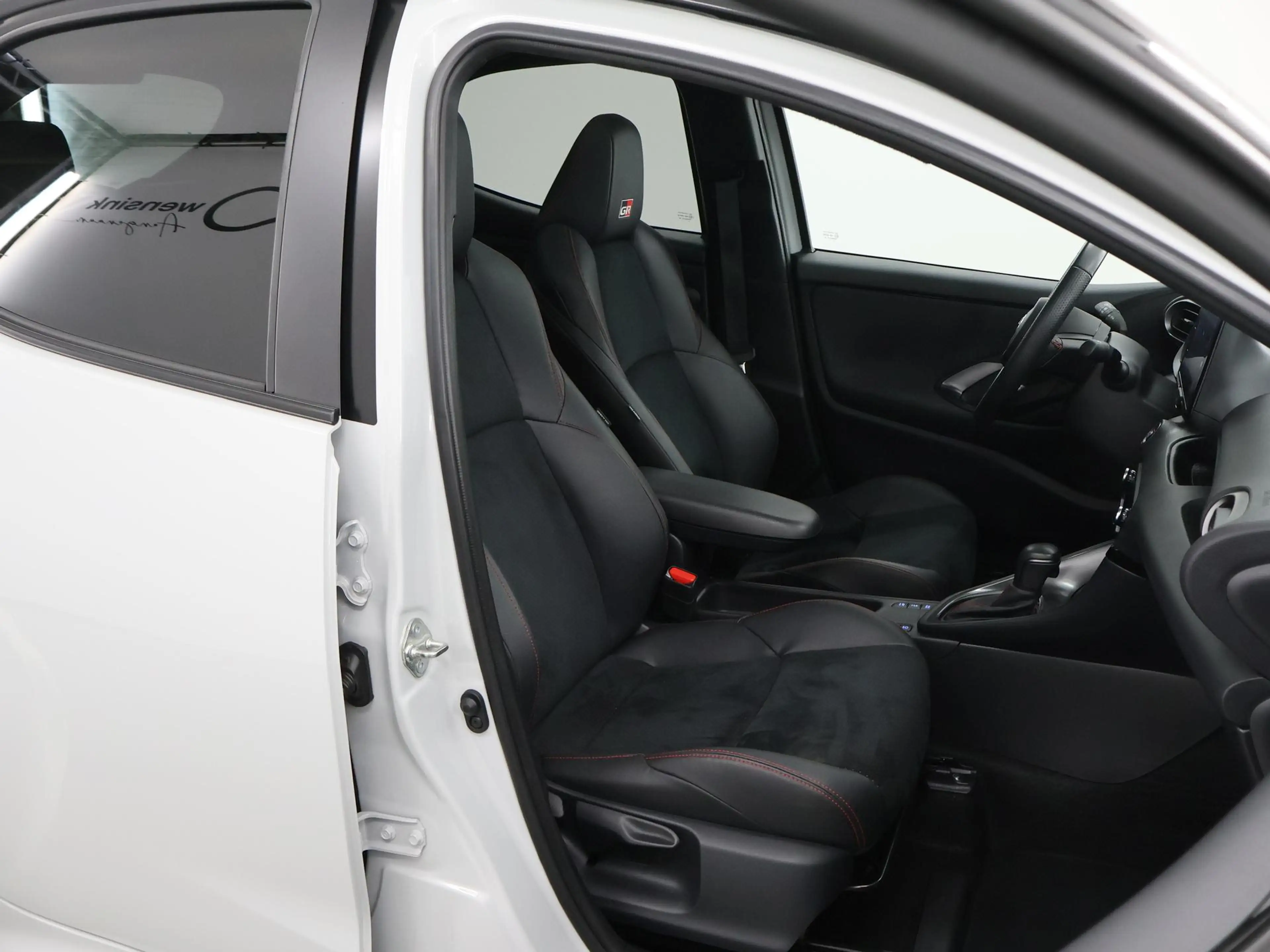 Toyota Yaris 1.5 Hybrid GR Sport | Panoramadak | Navigatie | HU — photo 10