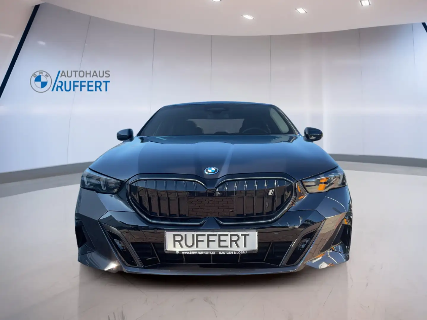 BMW i5 eDrive40 Limousine M Sportpaket HK HiFi DAB Grigio - 2
