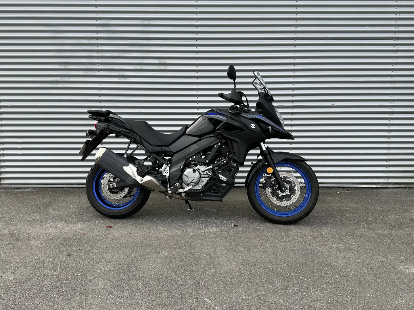 Suzuki V-Strom 650 XT Noir - 1