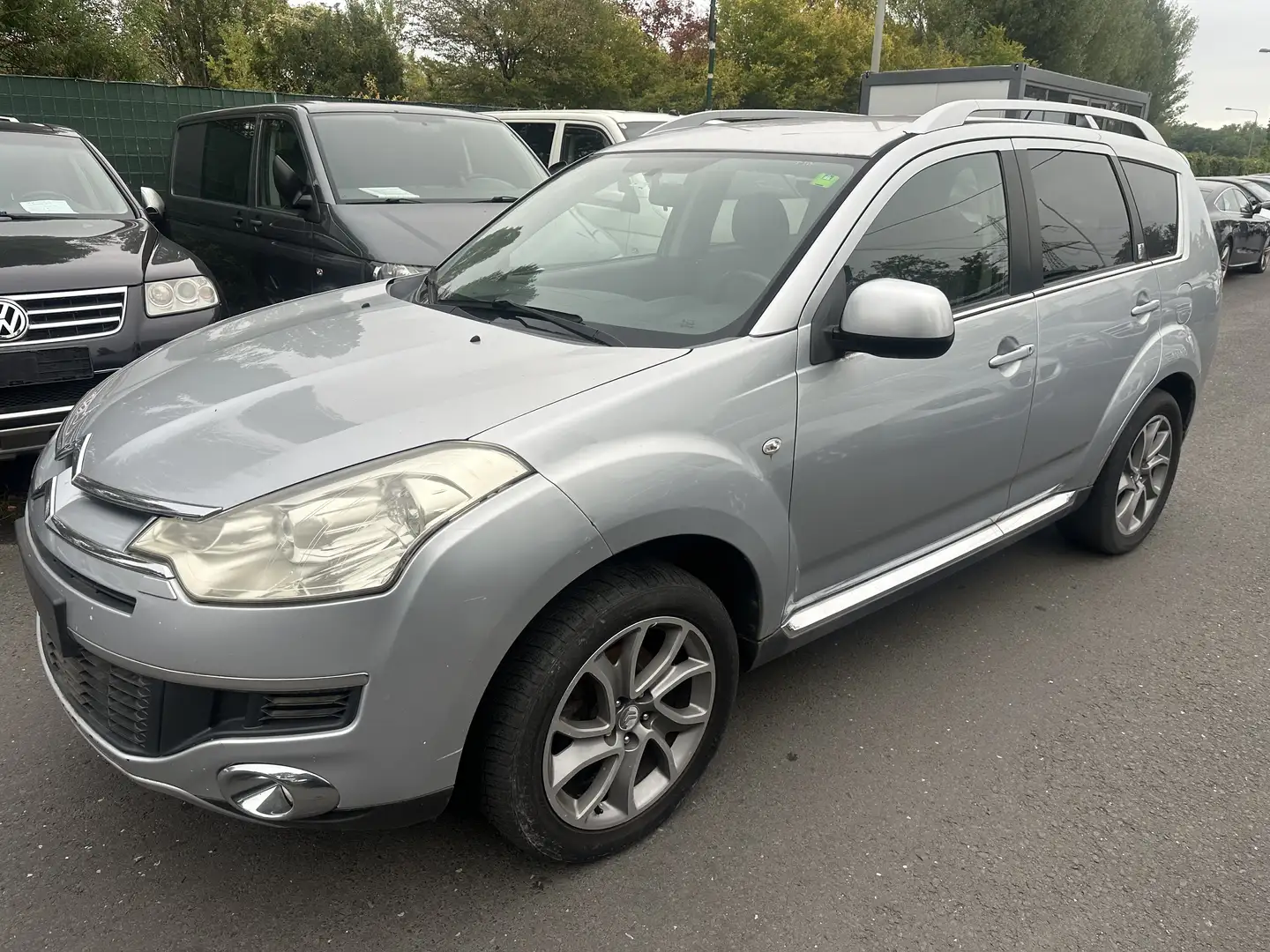 Citroen C-Crosser 2.0 HDI 4x4  7 PLÄTZE KLIMA LEDER NAVI XENON Grau - 1