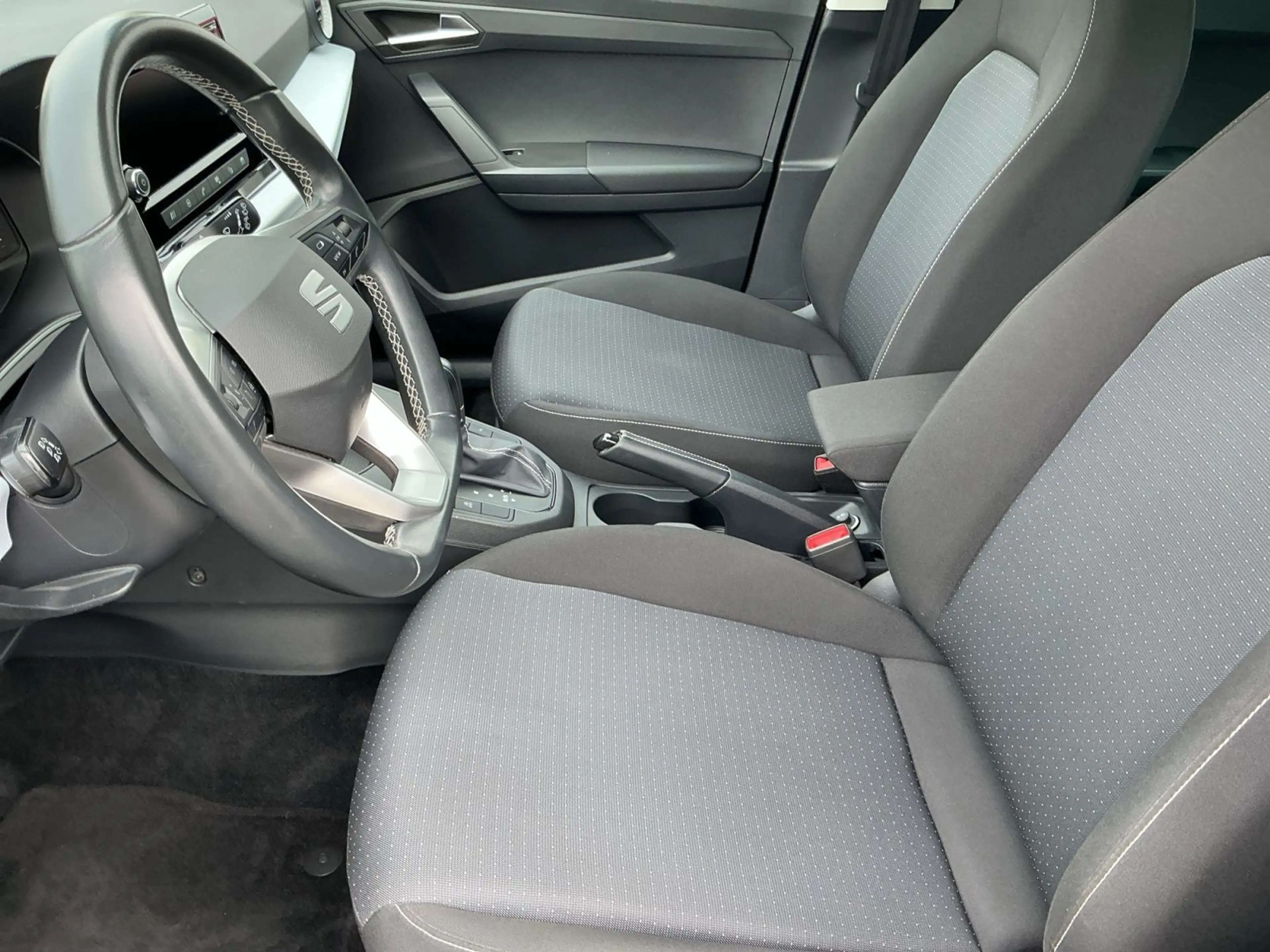 SEAT Ibiza 1.0 TSI DSG STYLE LED+RFK+ACC+SHZ+16"LM — photo 12