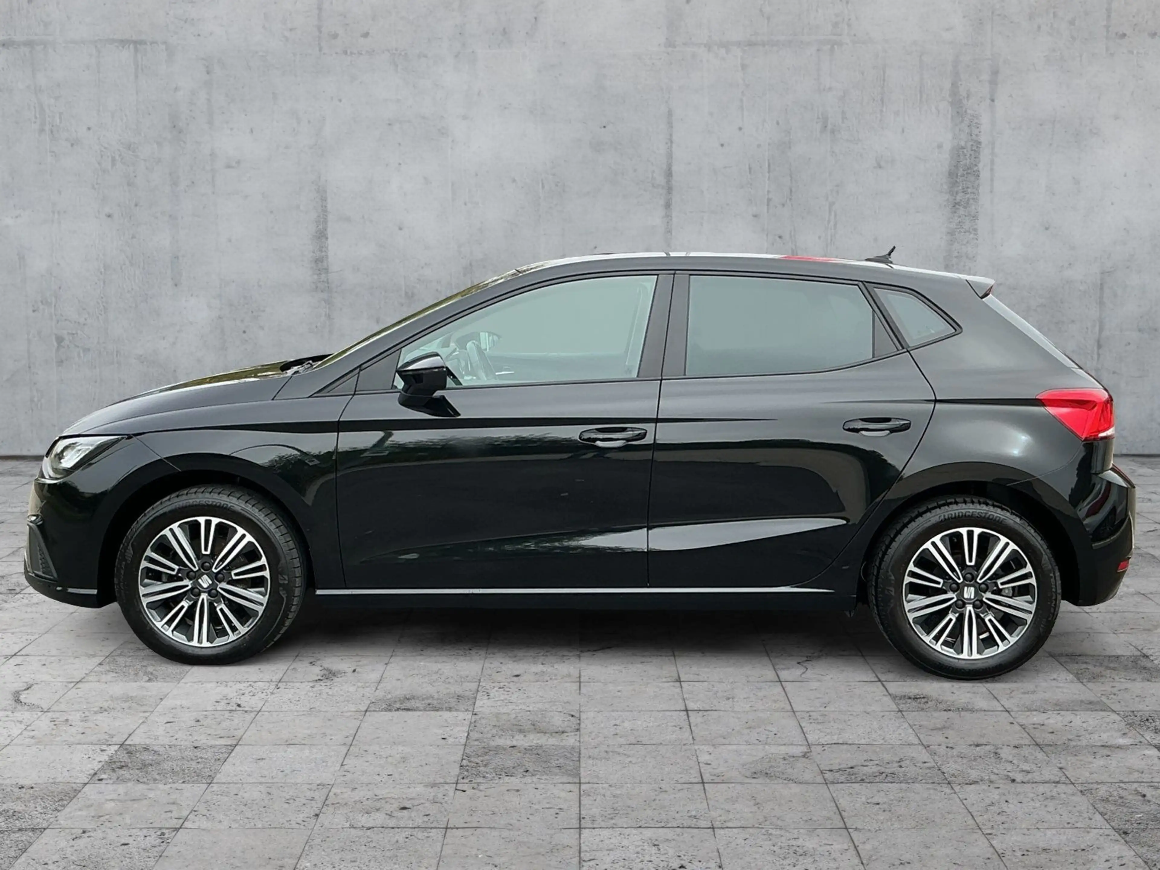SEAT Ibiza 1.0 TSI DSG STYLE LED+RFK+ACC+SHZ+16"LM — photo 4