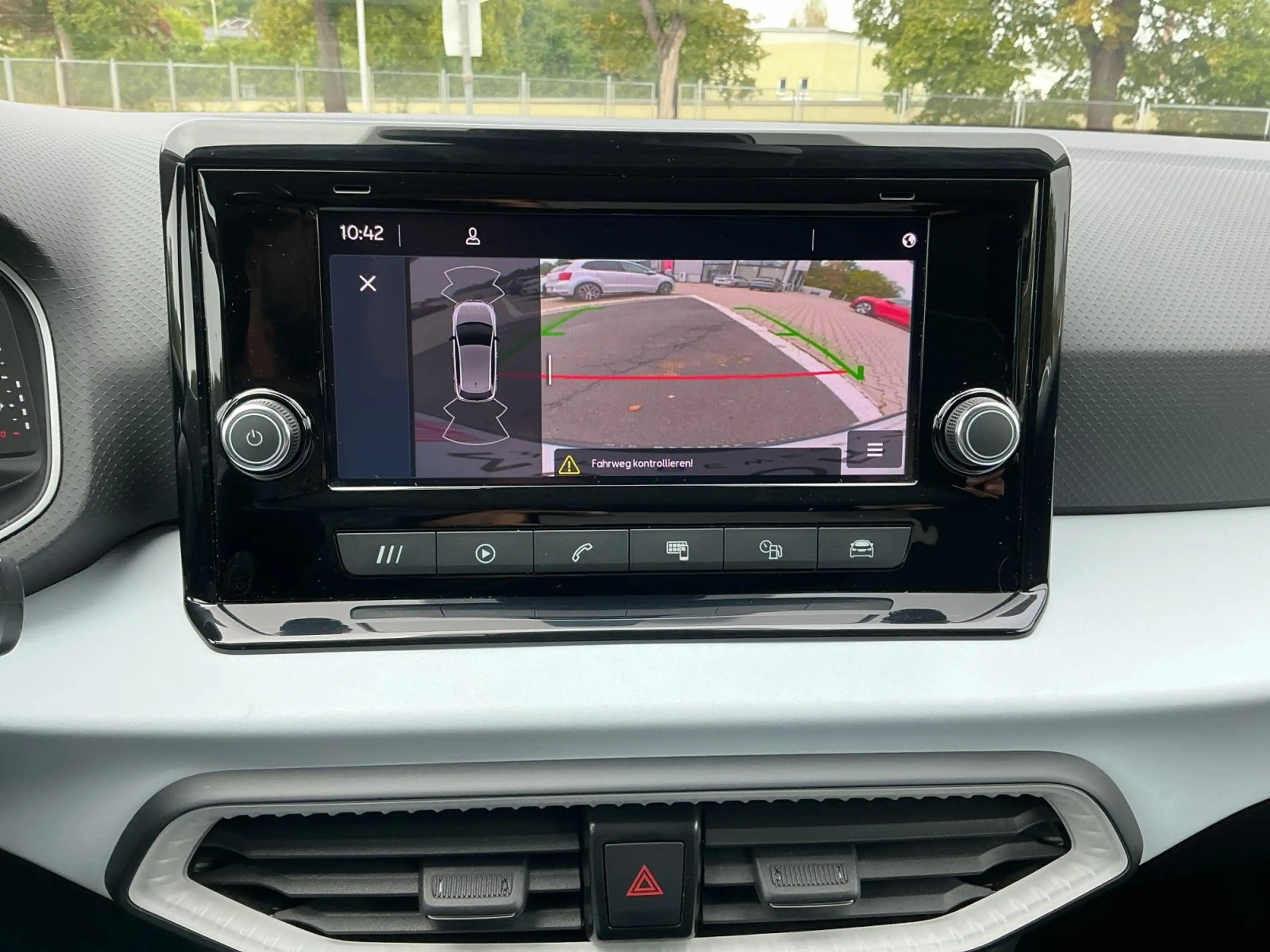 SEAT Ibiza 1.0 TSI DSG STYLE LED+RFK+ACC+SHZ+16"LM — photo 18