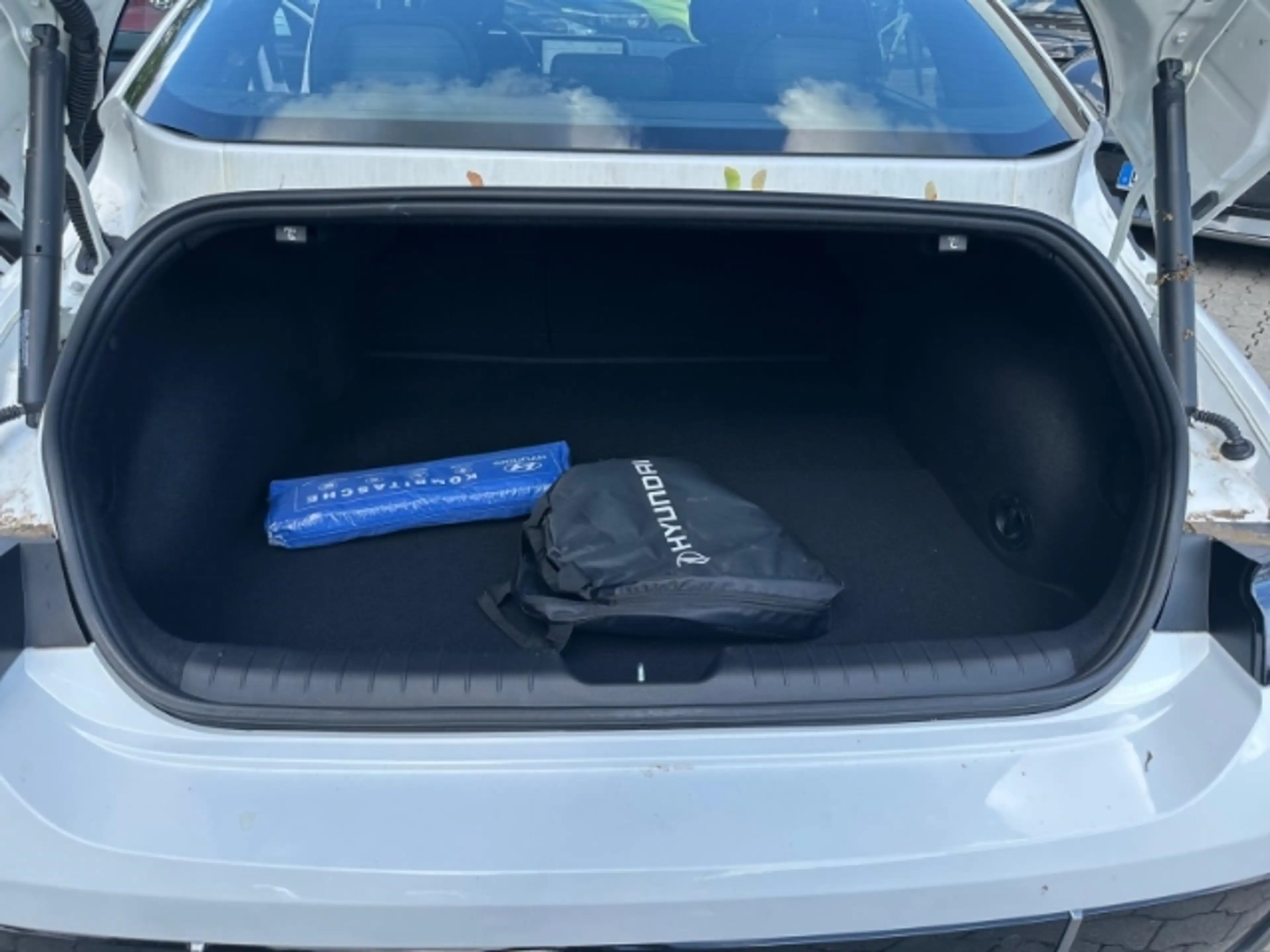 Hyundai IONIQ 6 Basis Elektro Navi Digitales Cockpit LED ACC El. H — photo 12