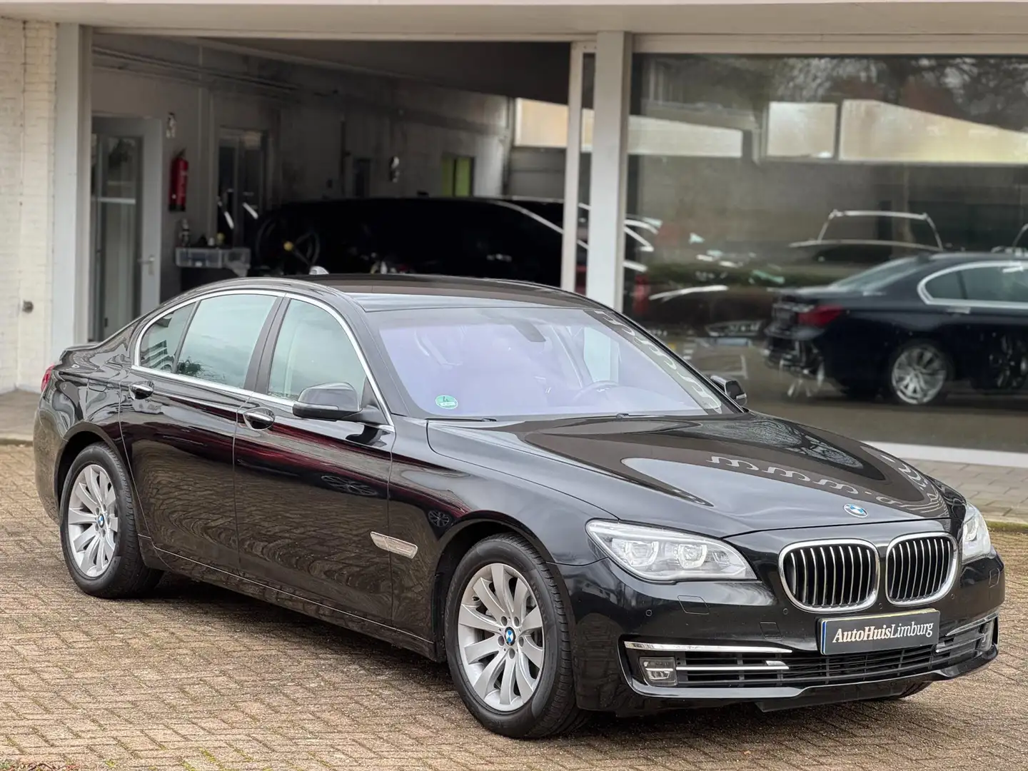 BMW 740 7-serie 740d xDrive High Executive|1e Eigenaar|Ori Černá - 2