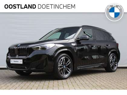 BMW iX1 xDrive30 66 kWh M Sport Automaat / Panoramadak / S