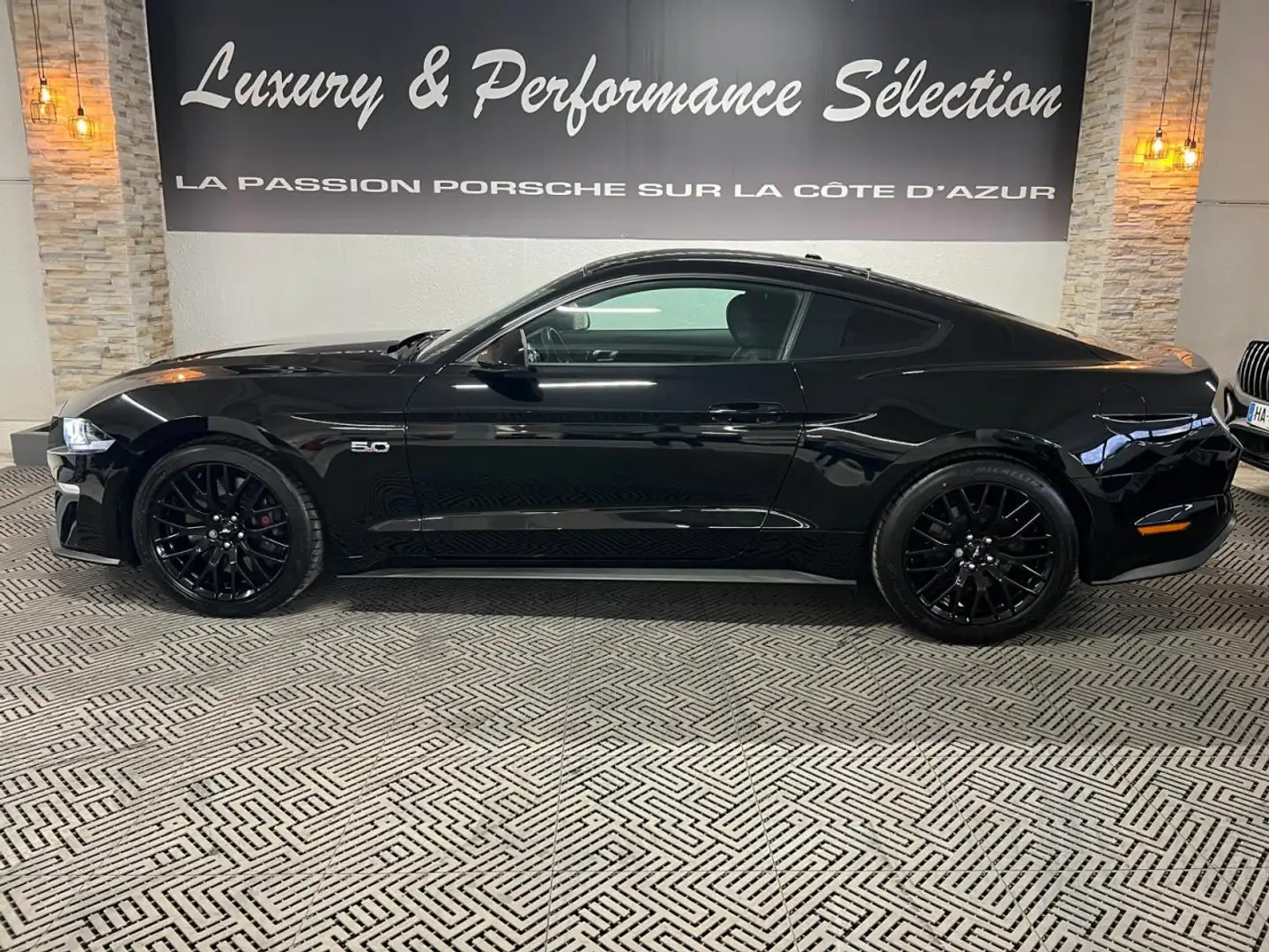 Ford Mustang PHASE 2 GT 5.0 V8 450ch BVA10  - Pack Alcantara \u0026 Carbone - 24000km Noir - 2