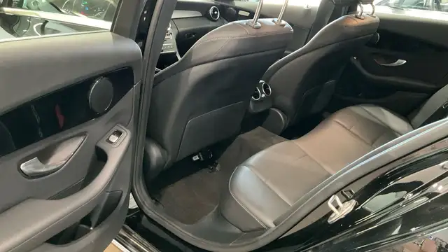 Mercedes-Benz 300 view 13