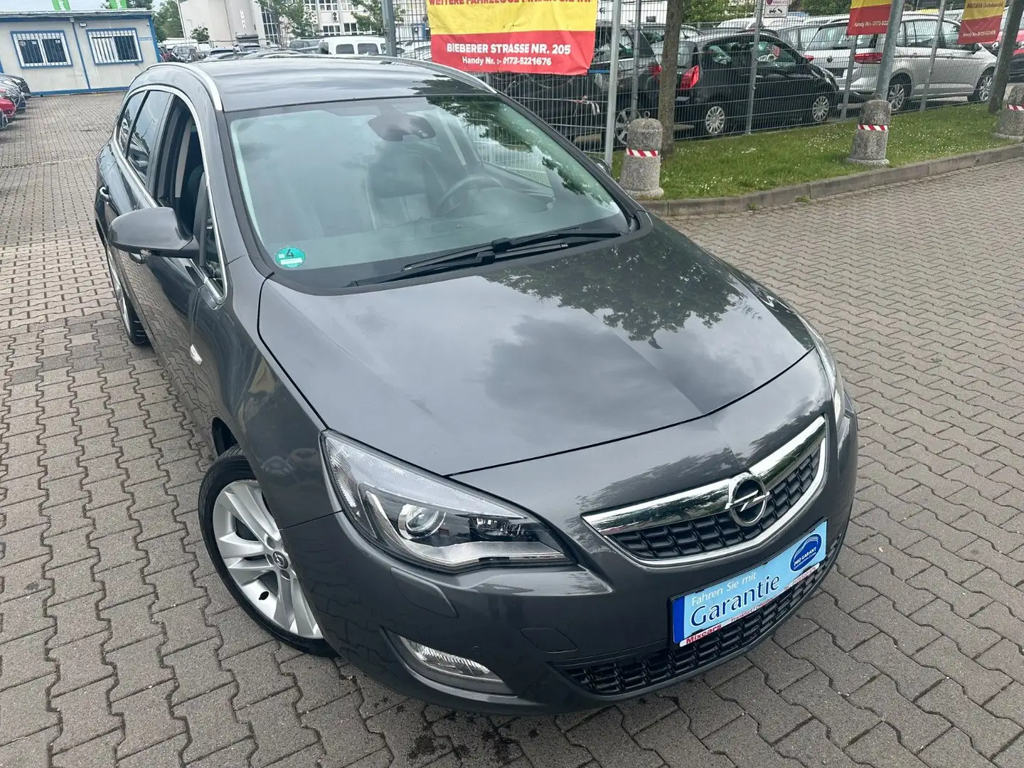 Opel Astra J 1.4 T Sports Tourer Innovation*LEDER*XEN Grau - 1
