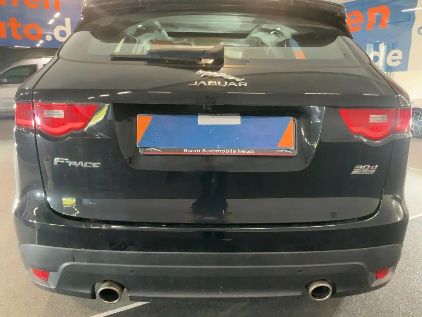 Jaguar F-Pace F-PACE Portfolio AWD*KEYLESS*MEMORY*LEDER Schwarz - 2