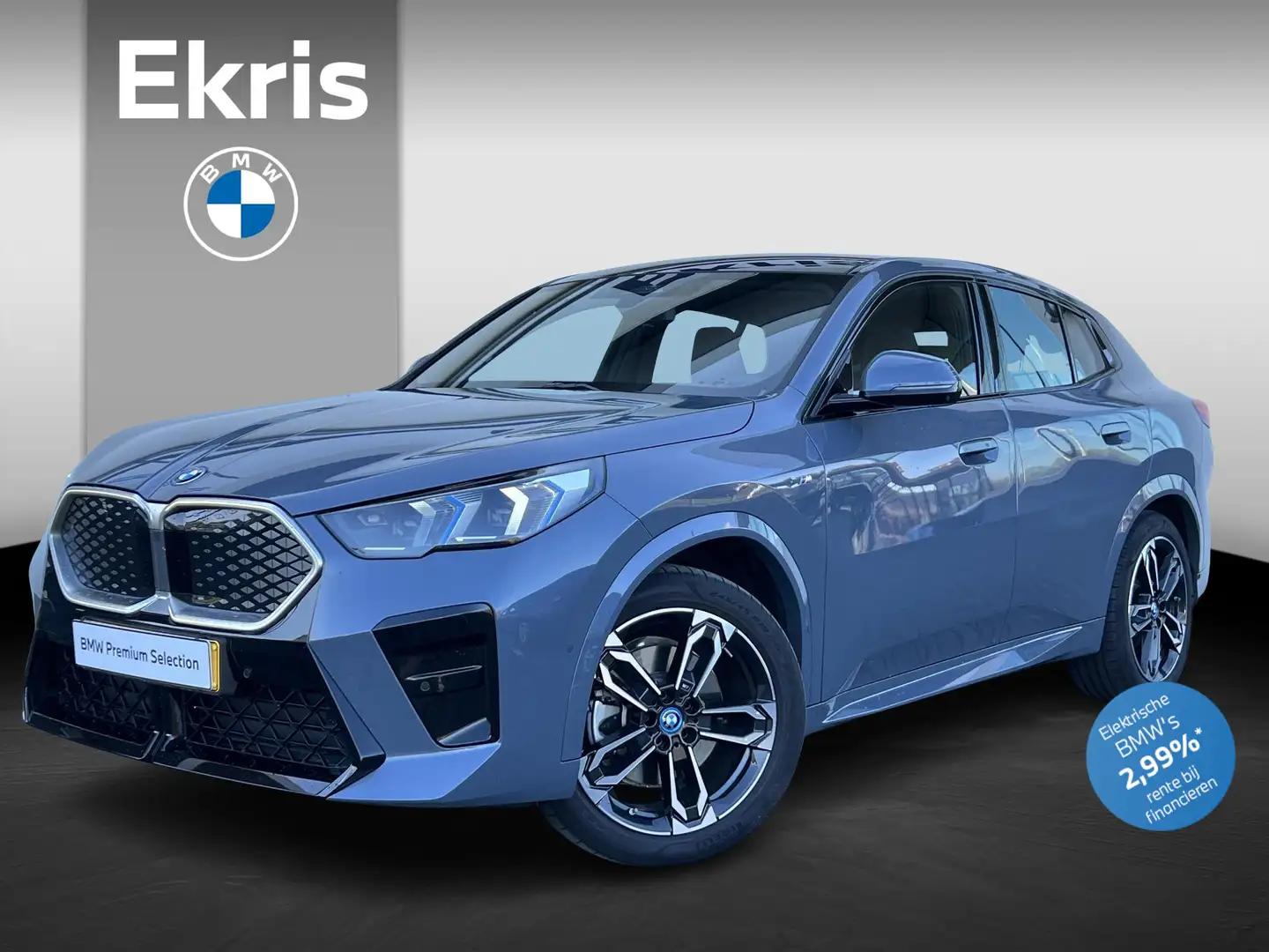BMW iX2 xDrive30 67 kWh | M-Sportpakket |  Iconic Glow nie Grijs - 1